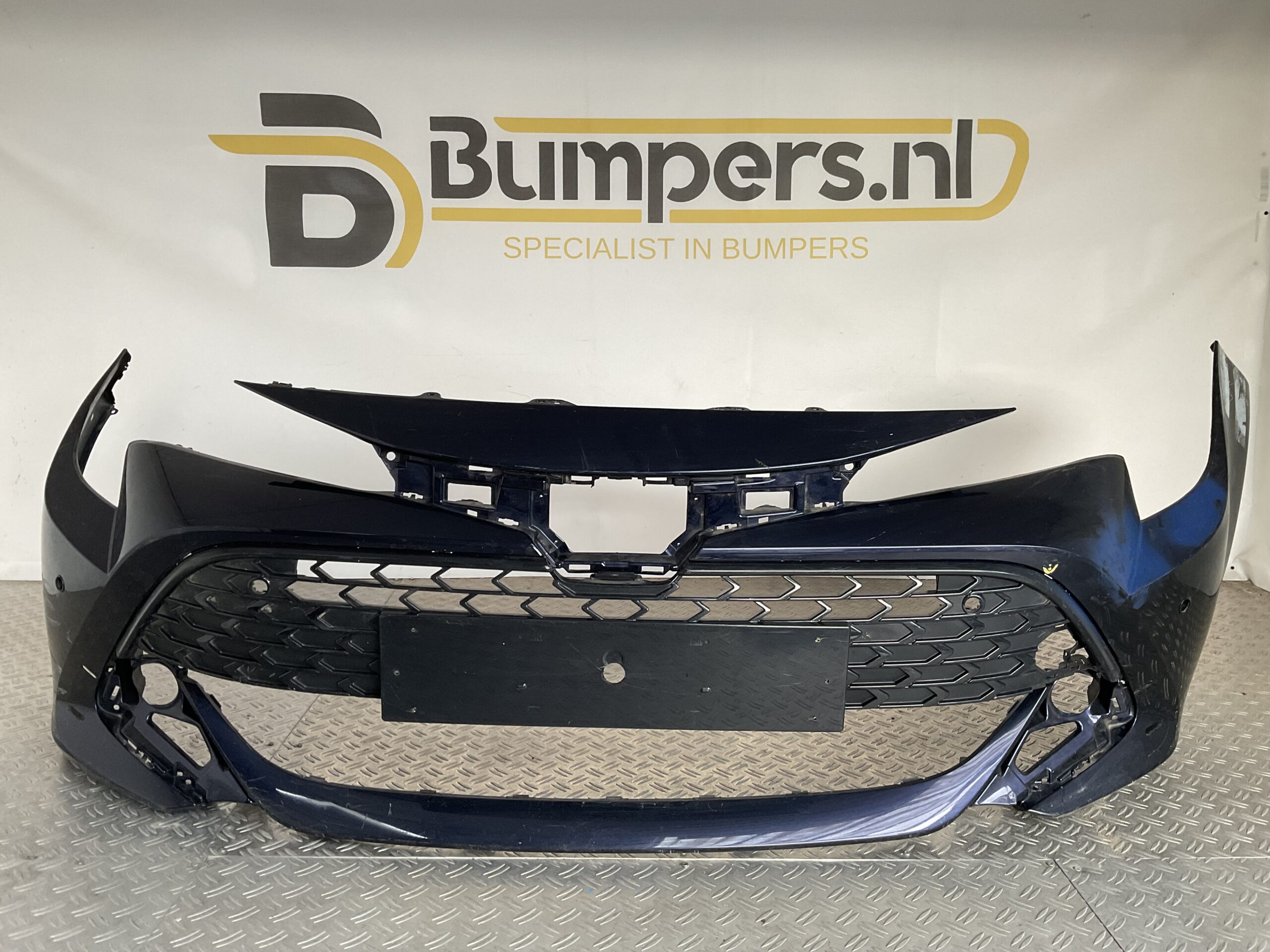 Bumper Toyota Corolla E21 18-24 52119-02j90 Voorbumper D4-17131z