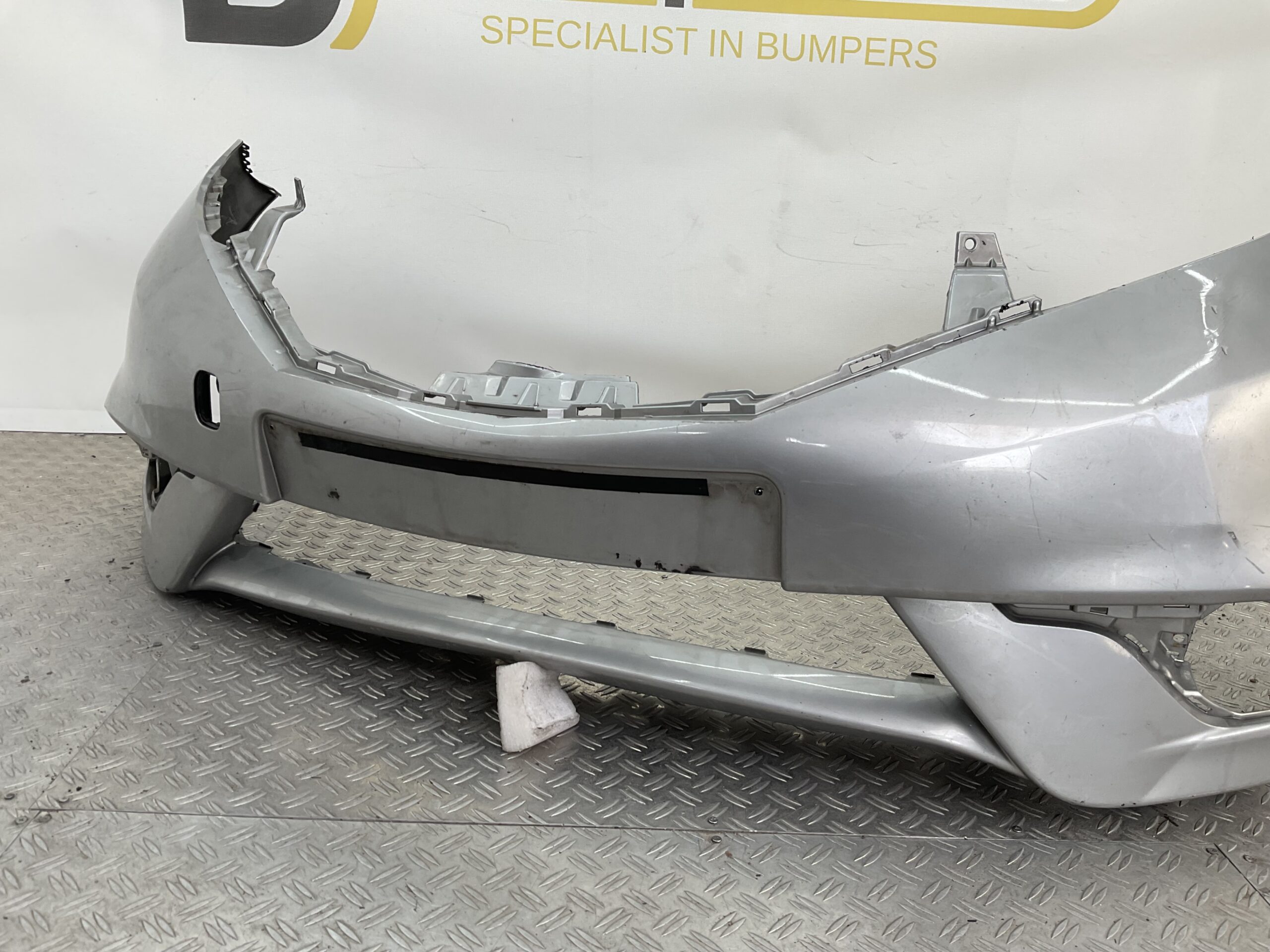 Bumper Nissan Note Sport 14-17 62022-3WF0H Voorbumper G5-18459z