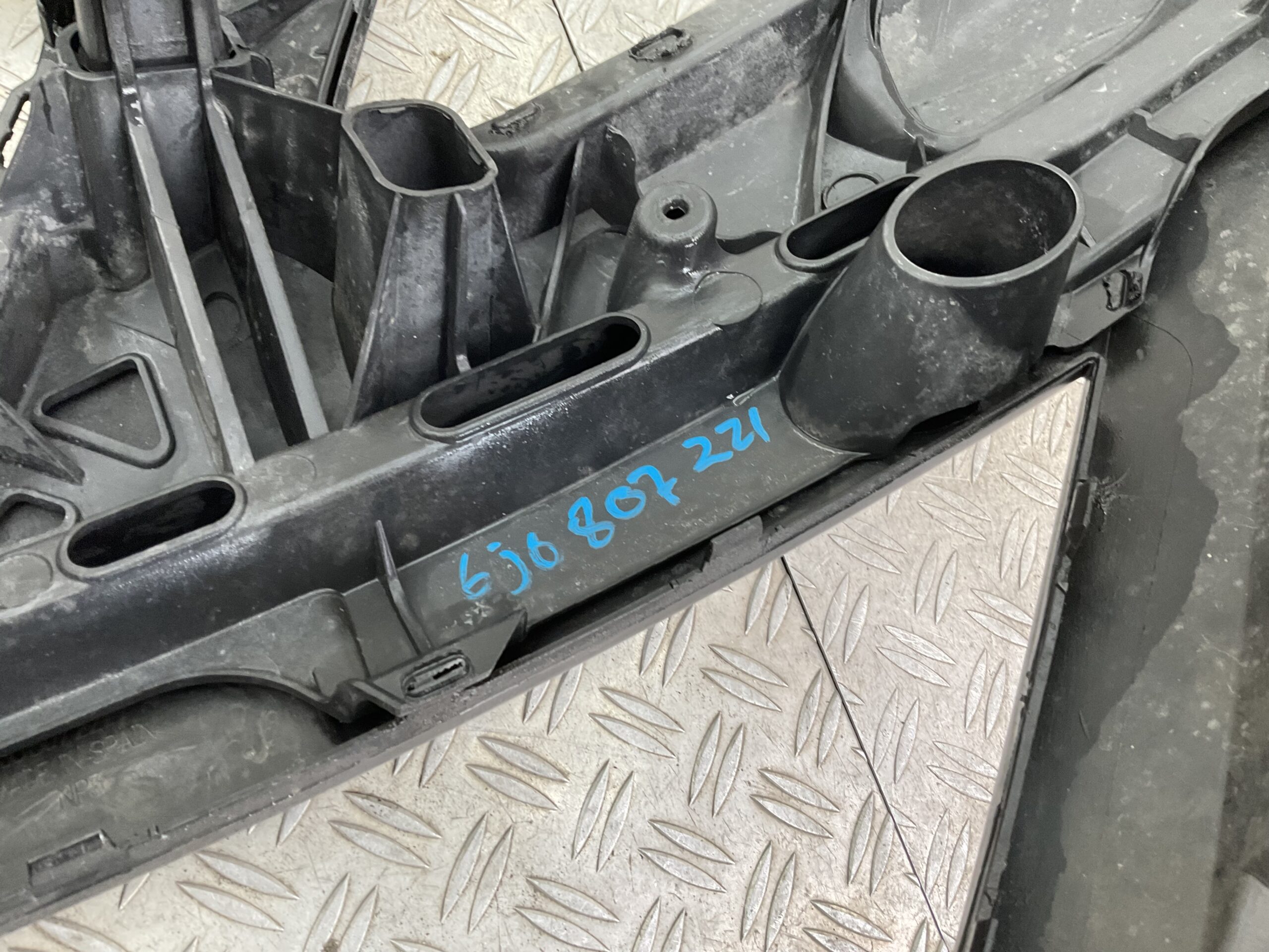 Bumper Seat Ibiza MK5 08-12 6J0807221a Voorbumper C5-18461z