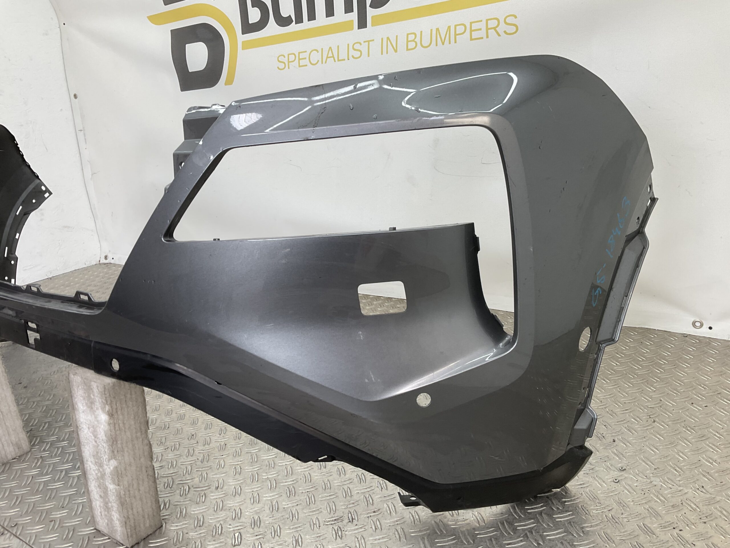 Bumper Nissan XTrail X-Trail T33 pdc 620226RN0H Voorbumper G5-18463z