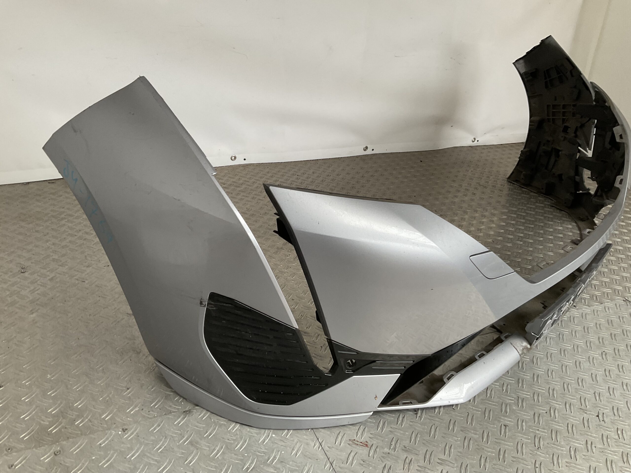 Bumper Peugeot 308 2022-2025 9838074780 Voorbumper J4-17691