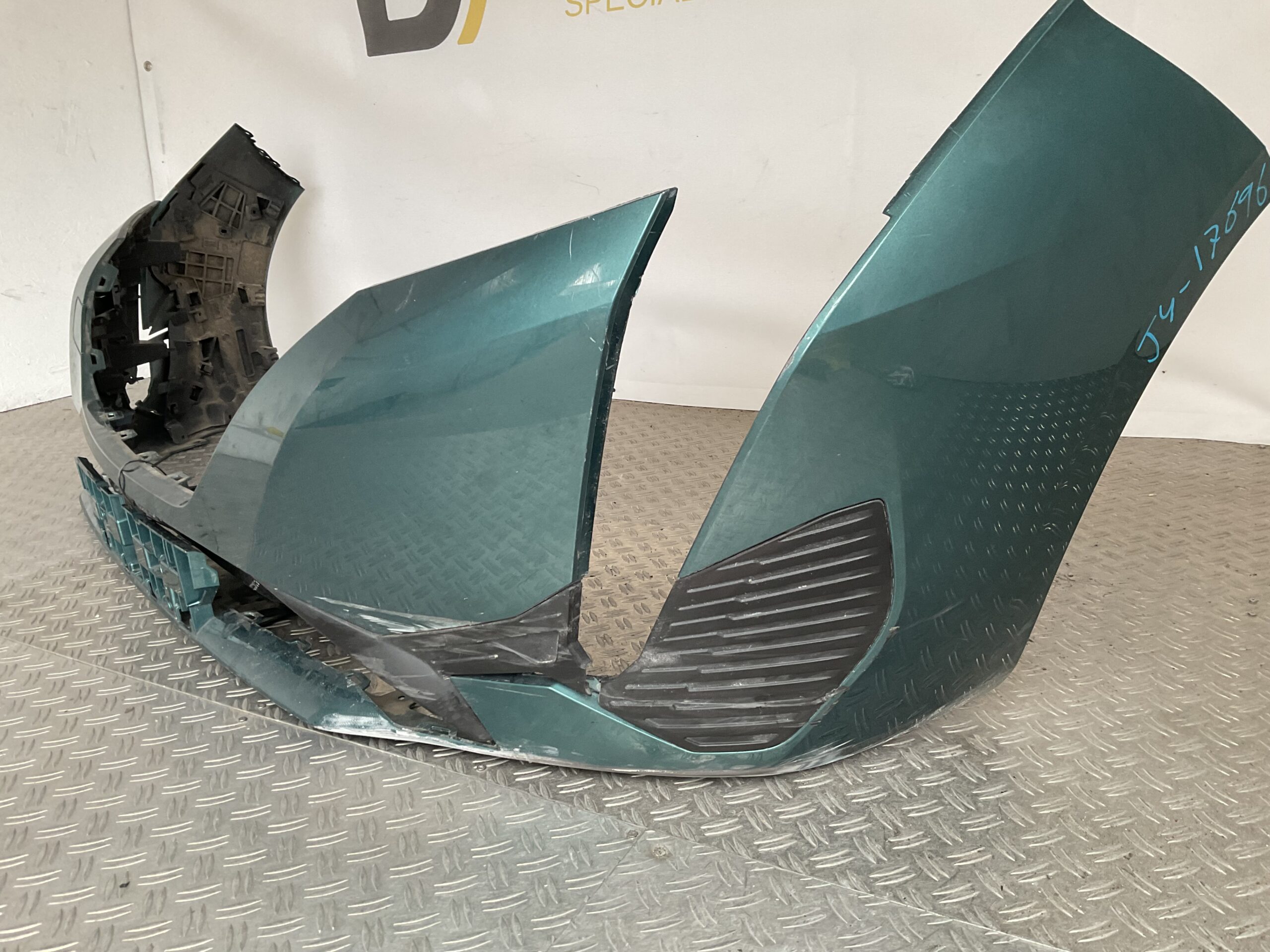 Bumper Peugeot 308 2022-2025 9838074780 Voorbumper J4-17696z