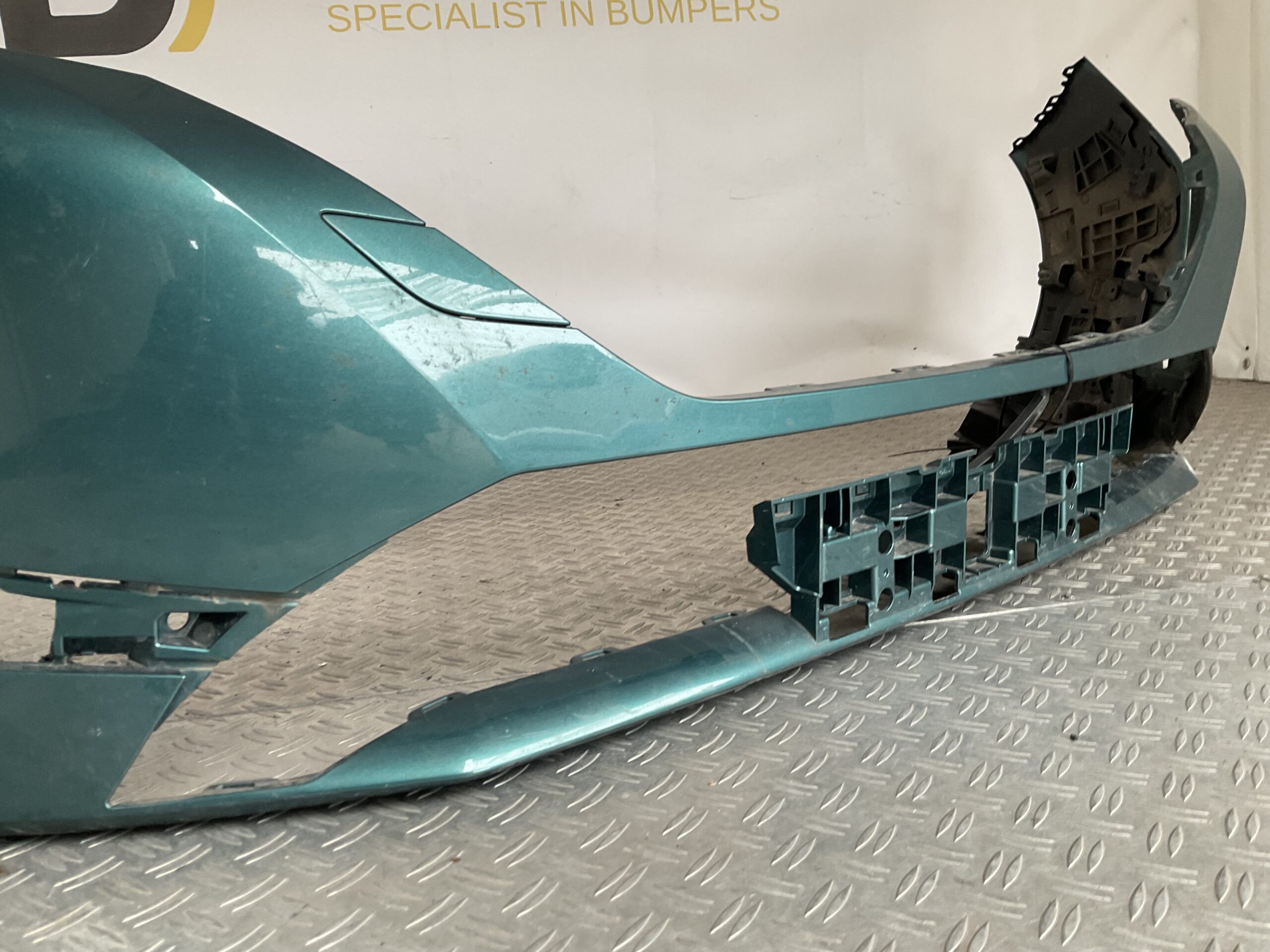 Bumper Peugeot 308 2022-2025 9838074780 Voorbumper J4-17696z