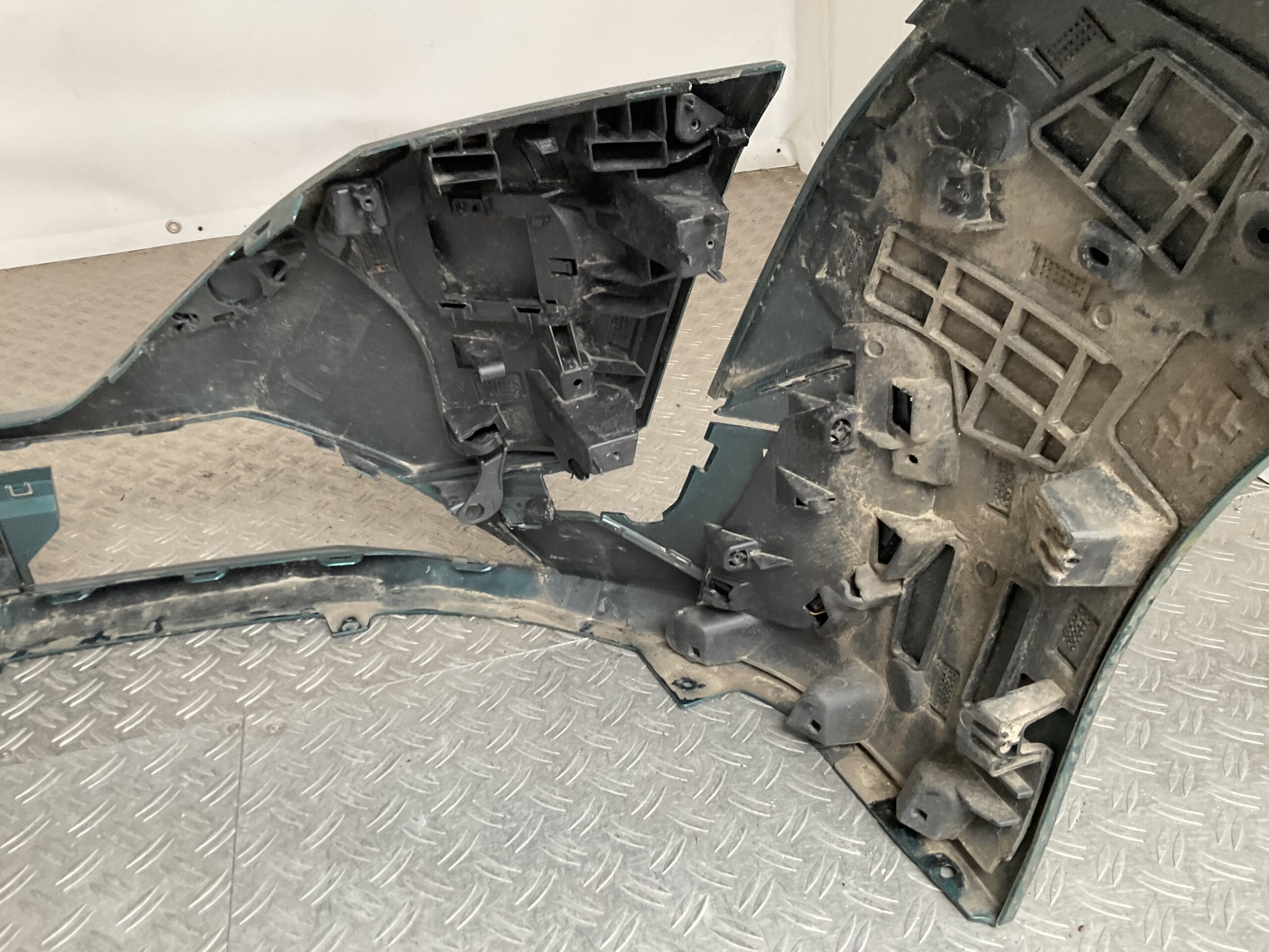 Bumper Peugeot 308 2022-2025 9838074780 Voorbumper J4-17696z