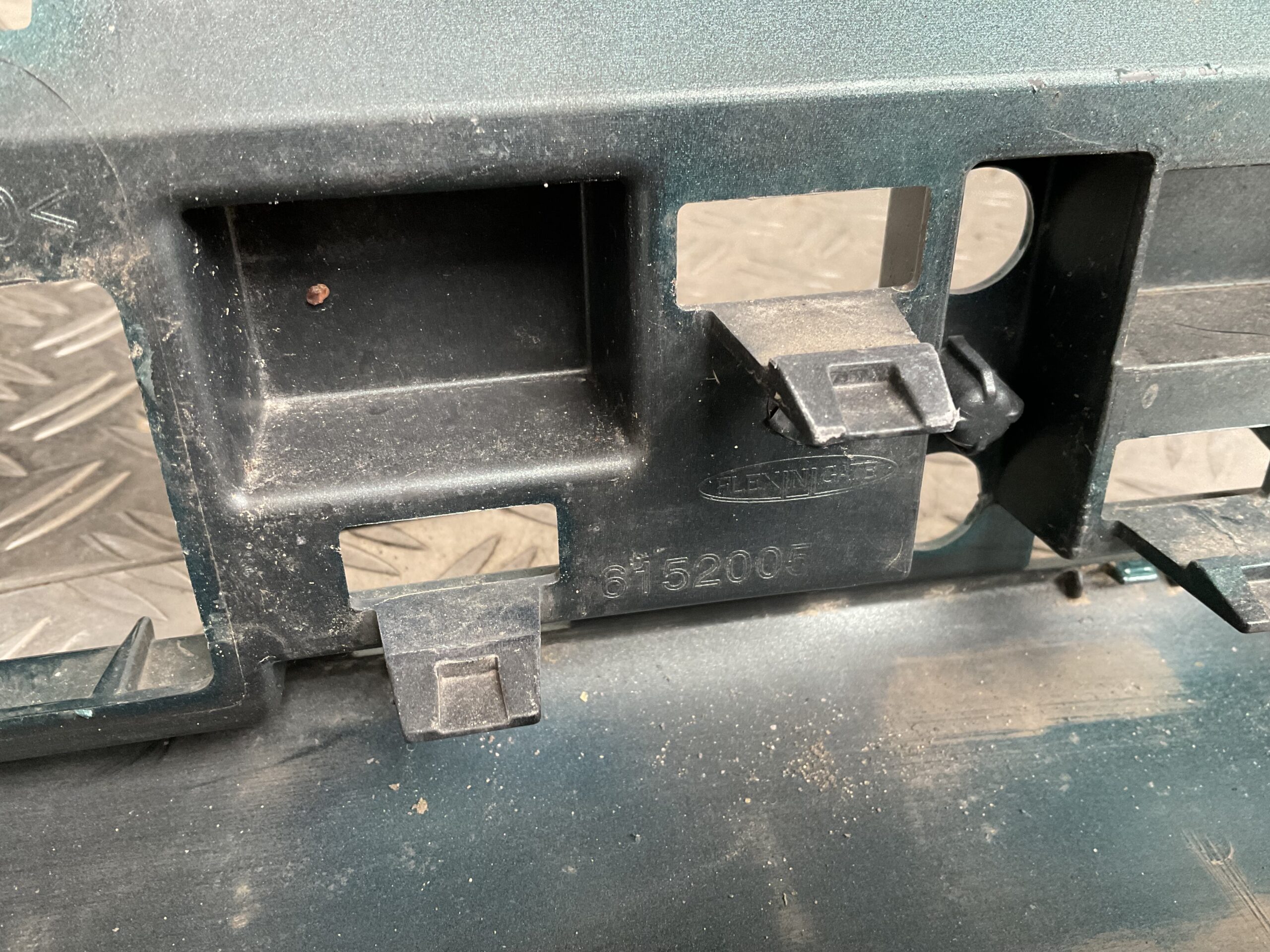 Bumper Peugeot 308 2022-2025 9838074780 Voorbumper J4-17696z