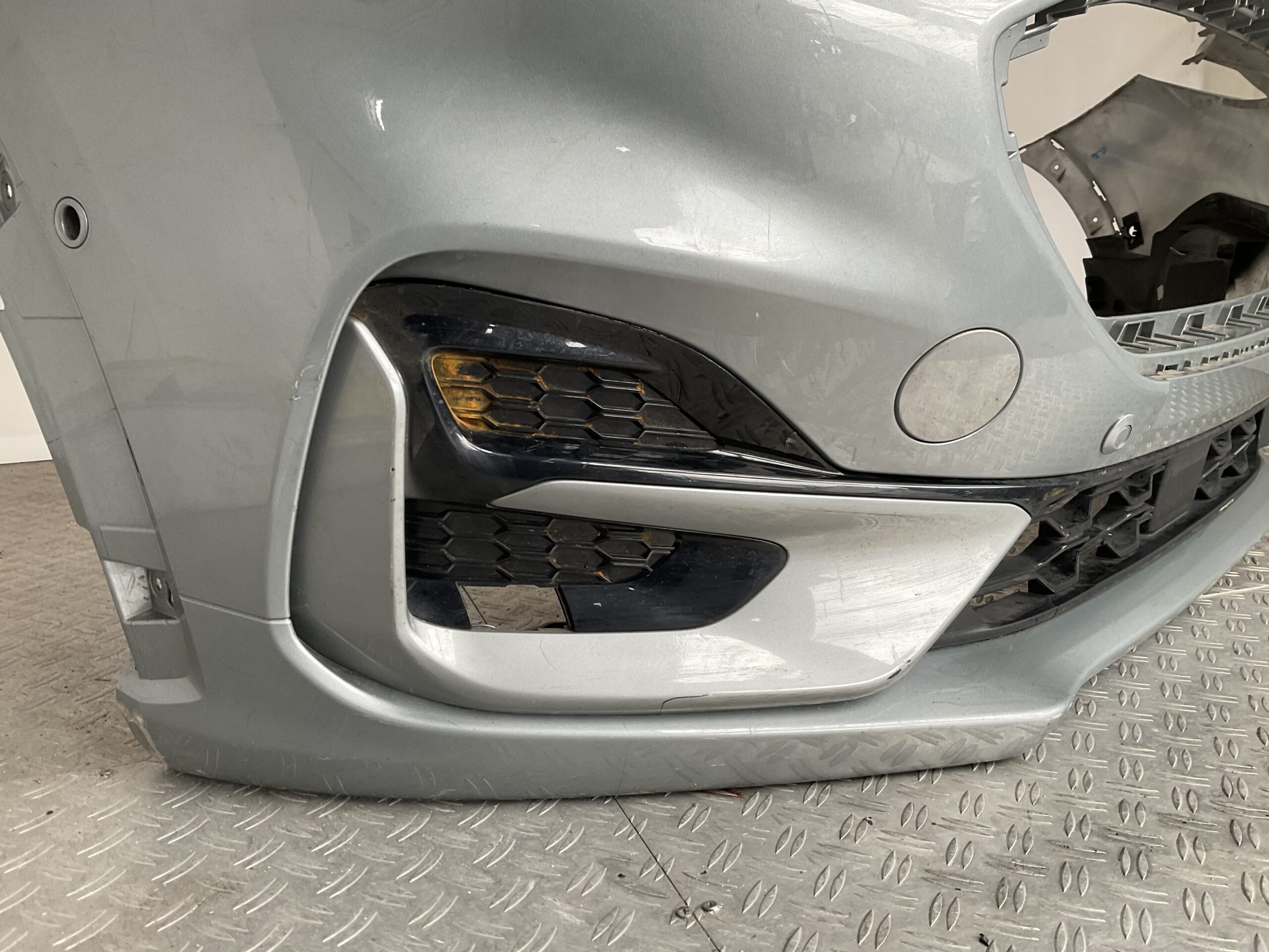 Bumper Ford Puma MK2 STline ST-Line L1TB-17757-d Voorbumper D5-15466z