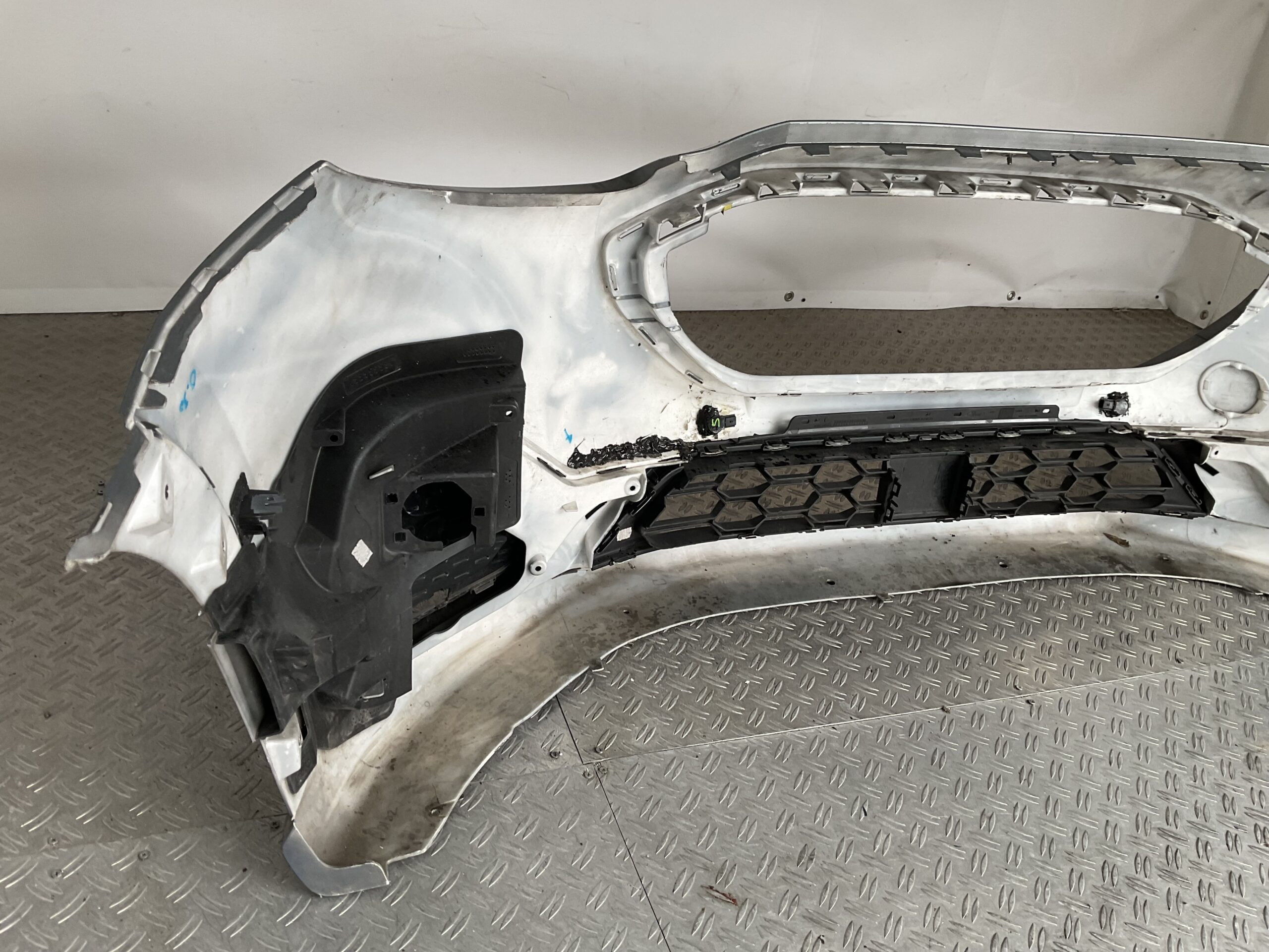 Bumper Ford Puma MK2 STline ST-Line L1TB-17757-d Voorbumper D5-15466z