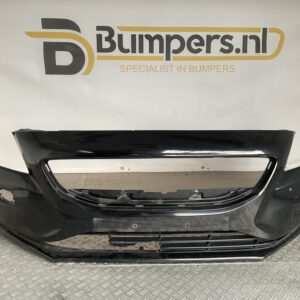 Bumper Volvo V40 Normaal geen pdc kls 31283732 Voorbumper E4-17704z