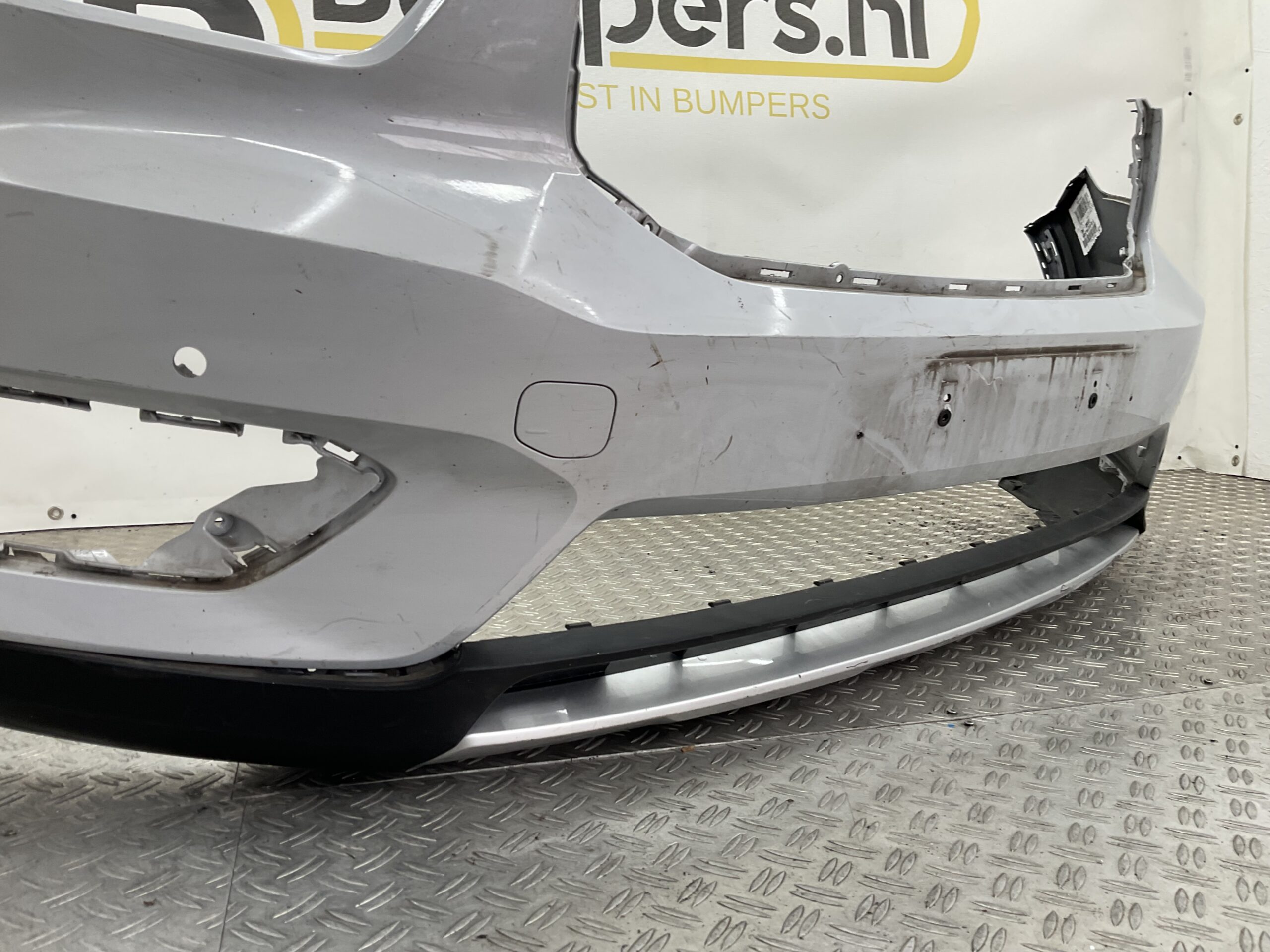 Bumper Volvo XC40 XC 40 17-21 kls pdc 31449359 Voorbumper E5-17883z