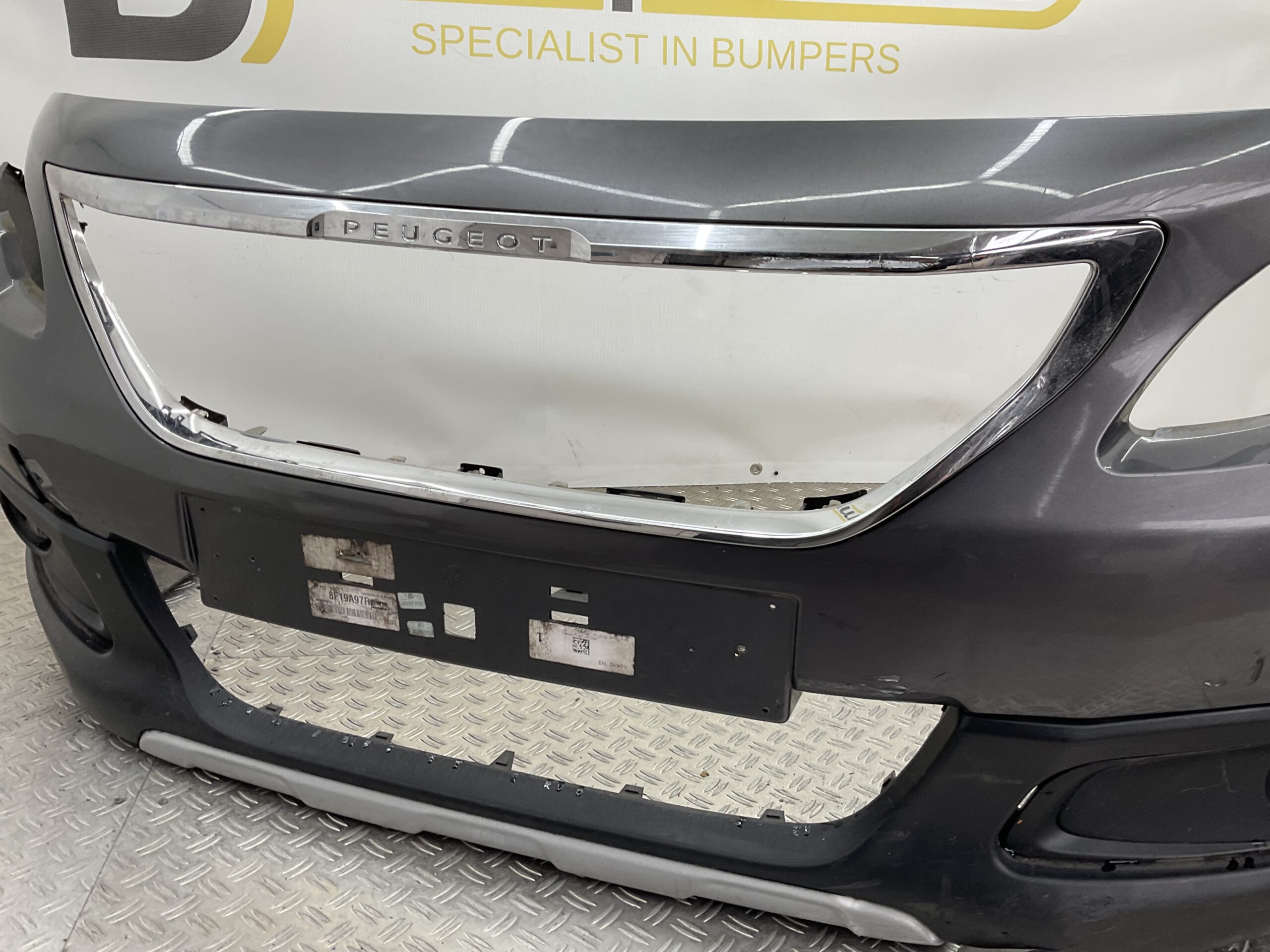 Bumper Peugeot 2008 Facelift 16-19 9814116177 Voorbumper J5-17895z