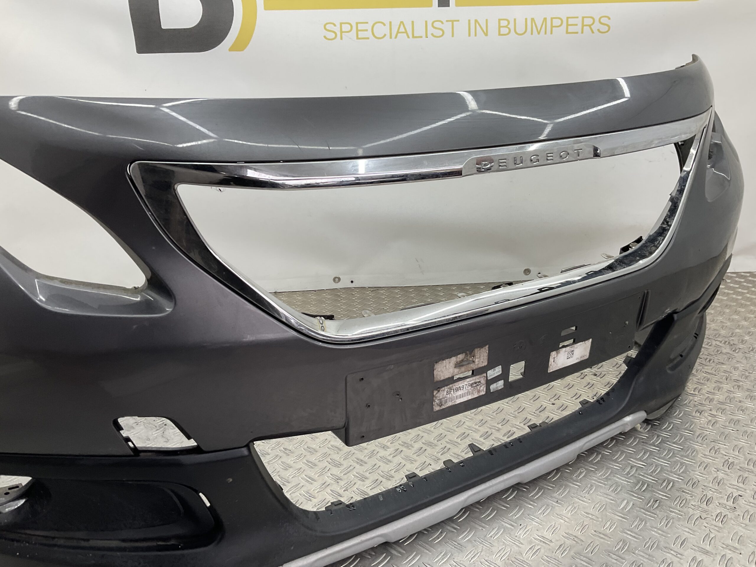 Bumper Peugeot 2008 Facelift 16-19 9814116177 Voorbumper J5-17895z