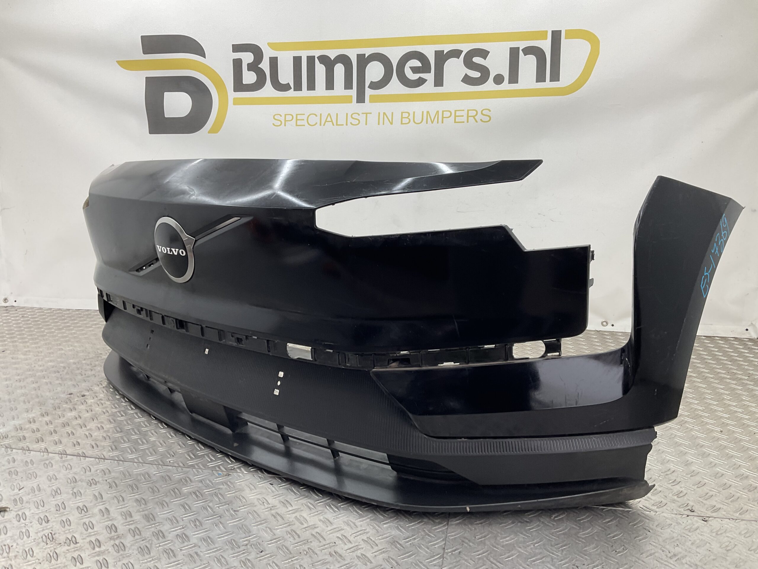 Bumper Volvo EX30 EX 30 23-25 31345658 Voorbumper E5-17369z