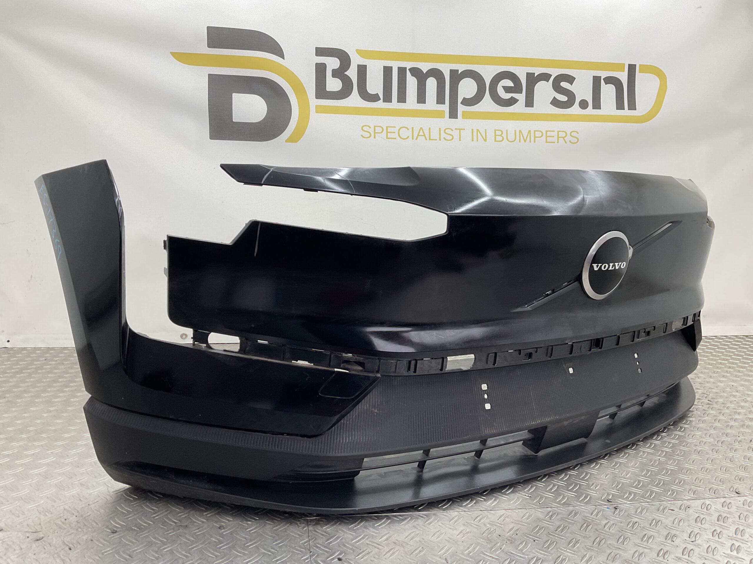 Bumper Volvo EX30 EX 30 23-25 31345658 Voorbumper E5-17369z