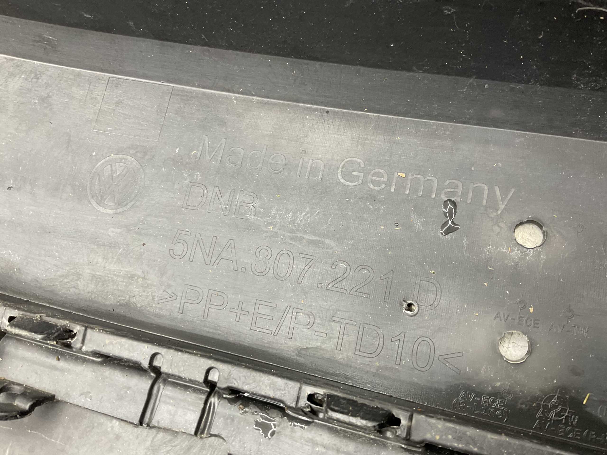 Bumper Volkswagen Tiguan 5NA Rline Facelift 21-24 5NA807221D Voorbumper B8-15873z