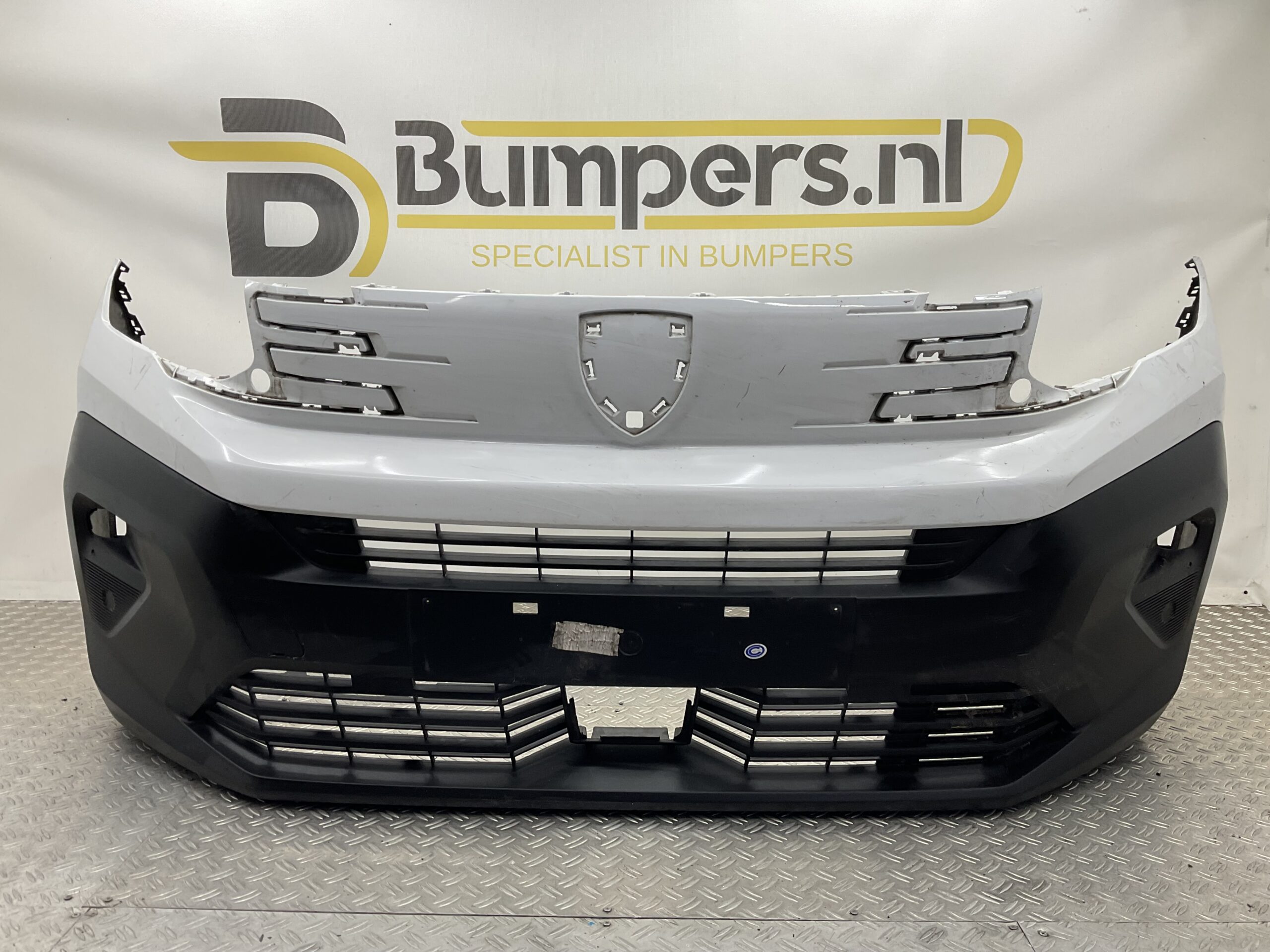 Bumper Peugeot Partner 23-25 9856189380 Voorbumper i5-17977z