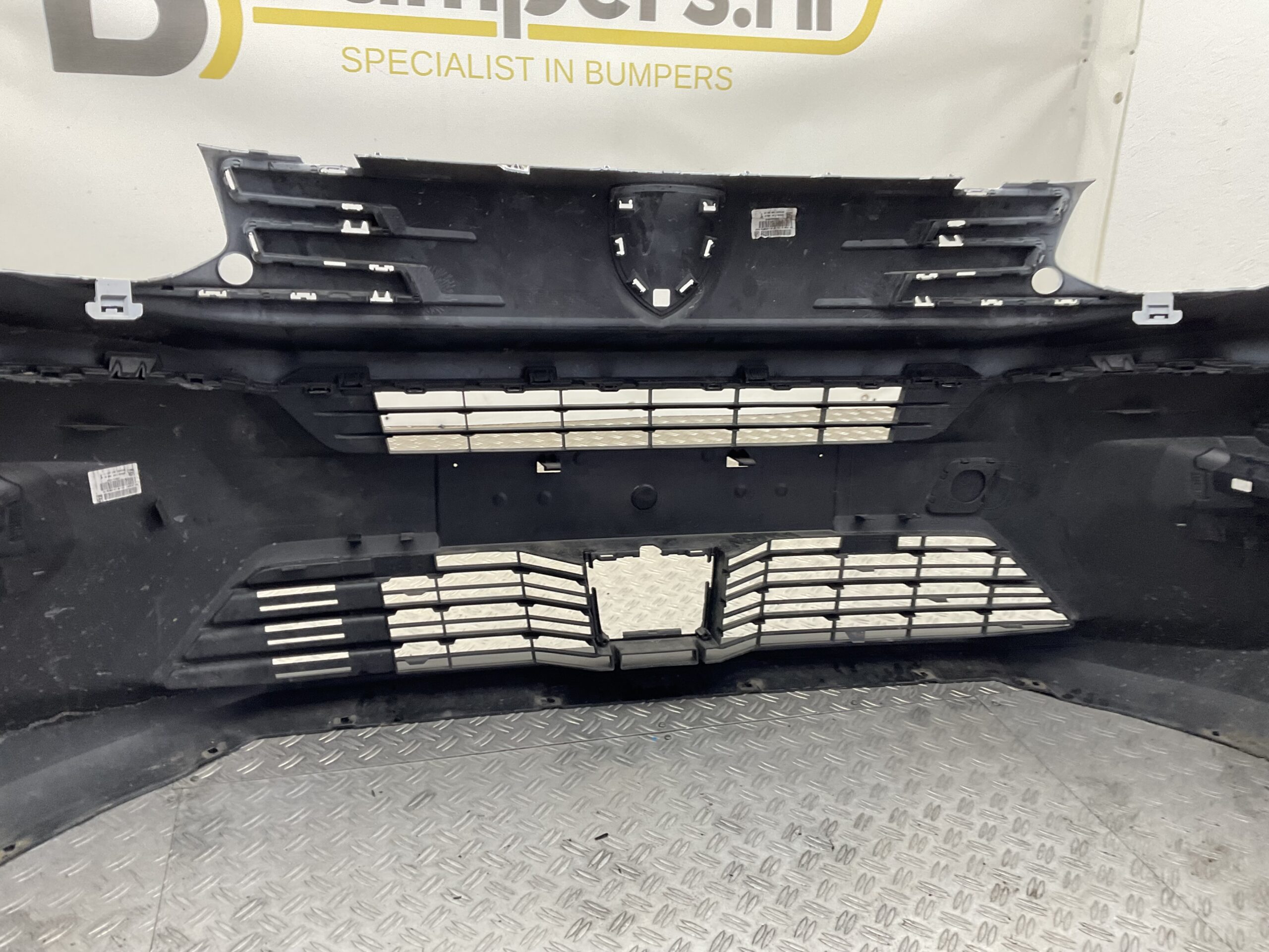 Bumper Peugeot Partner 23-25 9856189380 Voorbumper i5-17977z