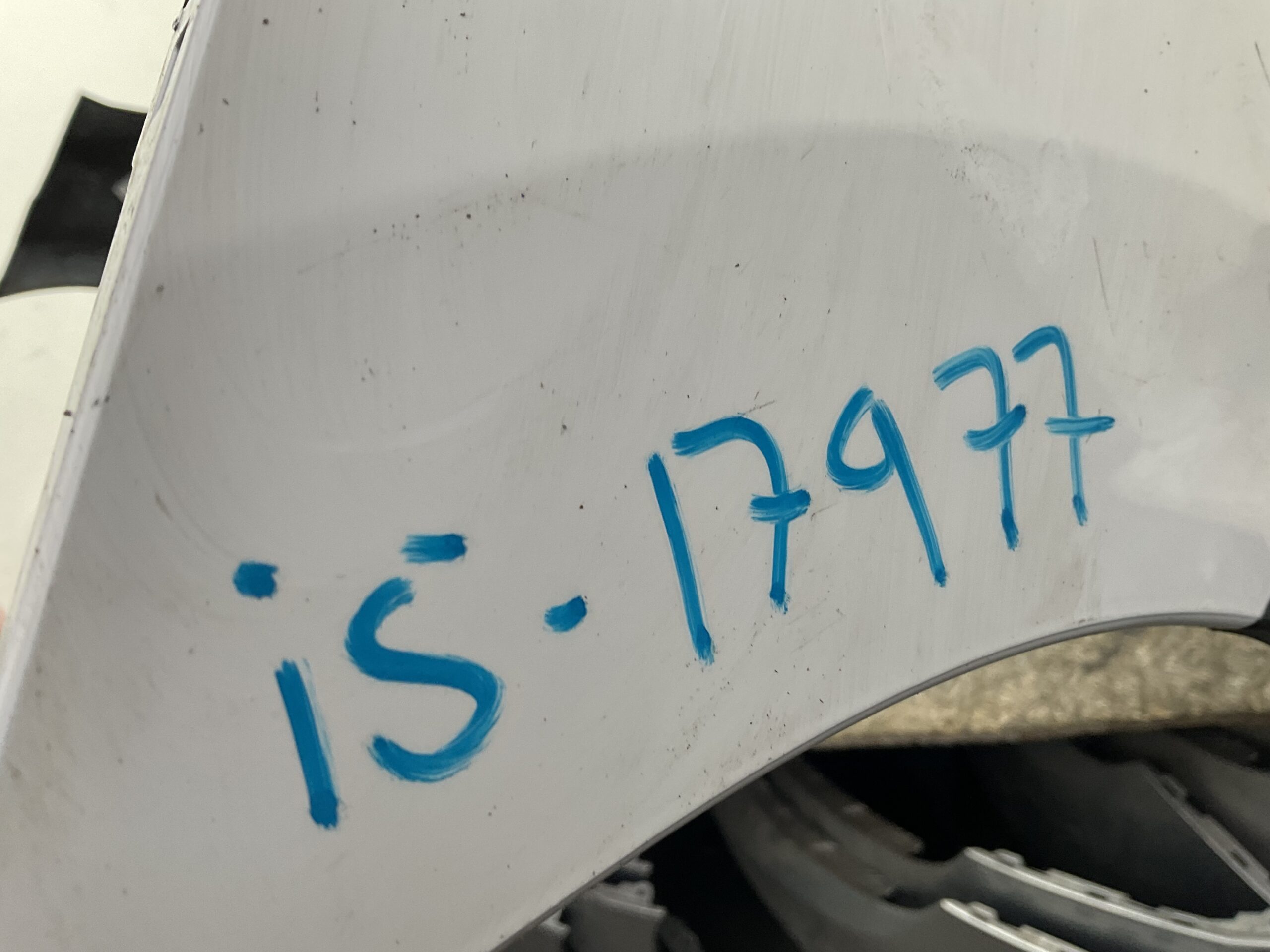 Bumper Peugeot Partner 23-25 9856189380 Voorbumper i5-17977z