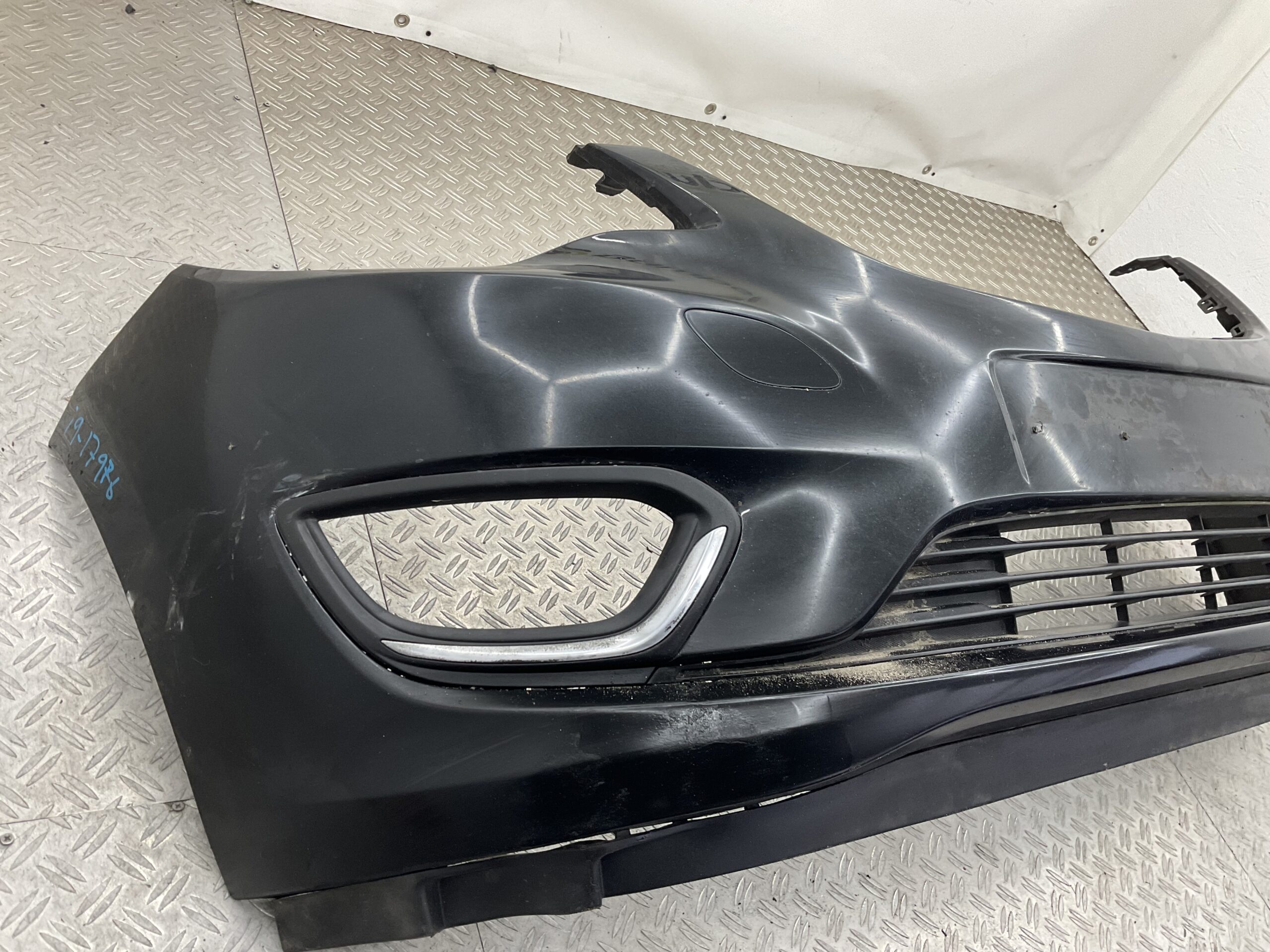 Bumper Opel Karl 14-24 94514484 Voorbumper i9-17976z