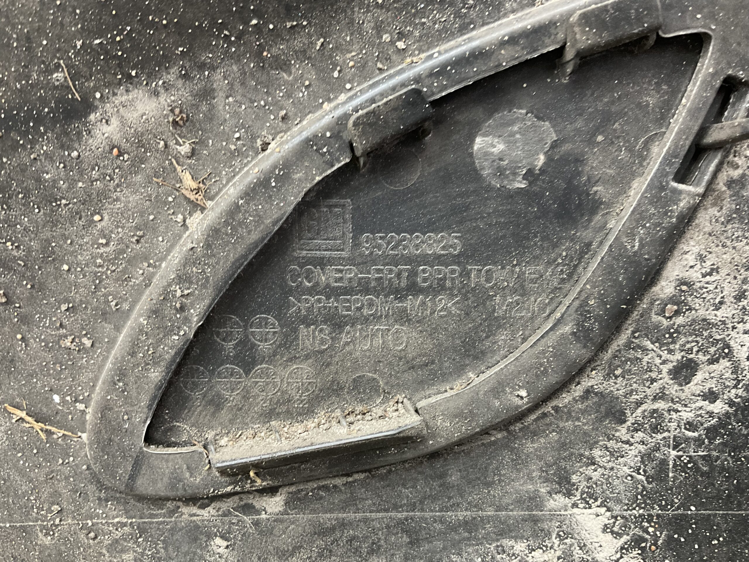 Bumper Opel Karl 14-24 94514484 Voorbumper i9-17976z