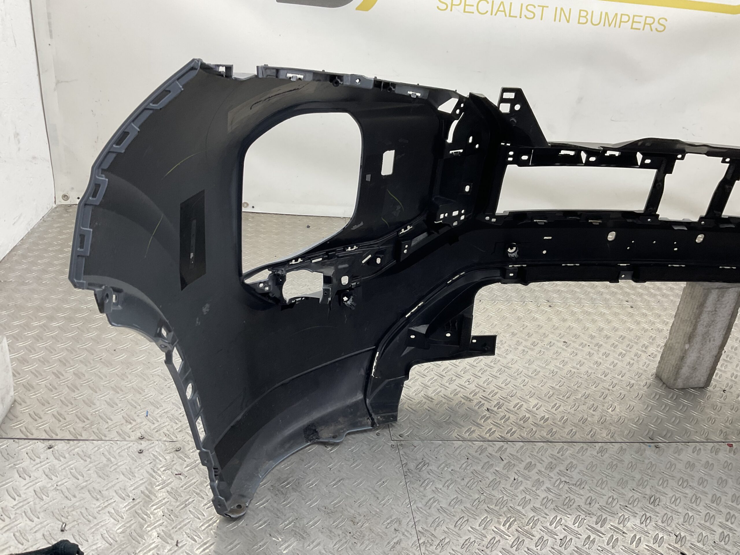 Bumper Mitsubishi Outlander 23- 620A9W08zp Voorbumper B9-17980z