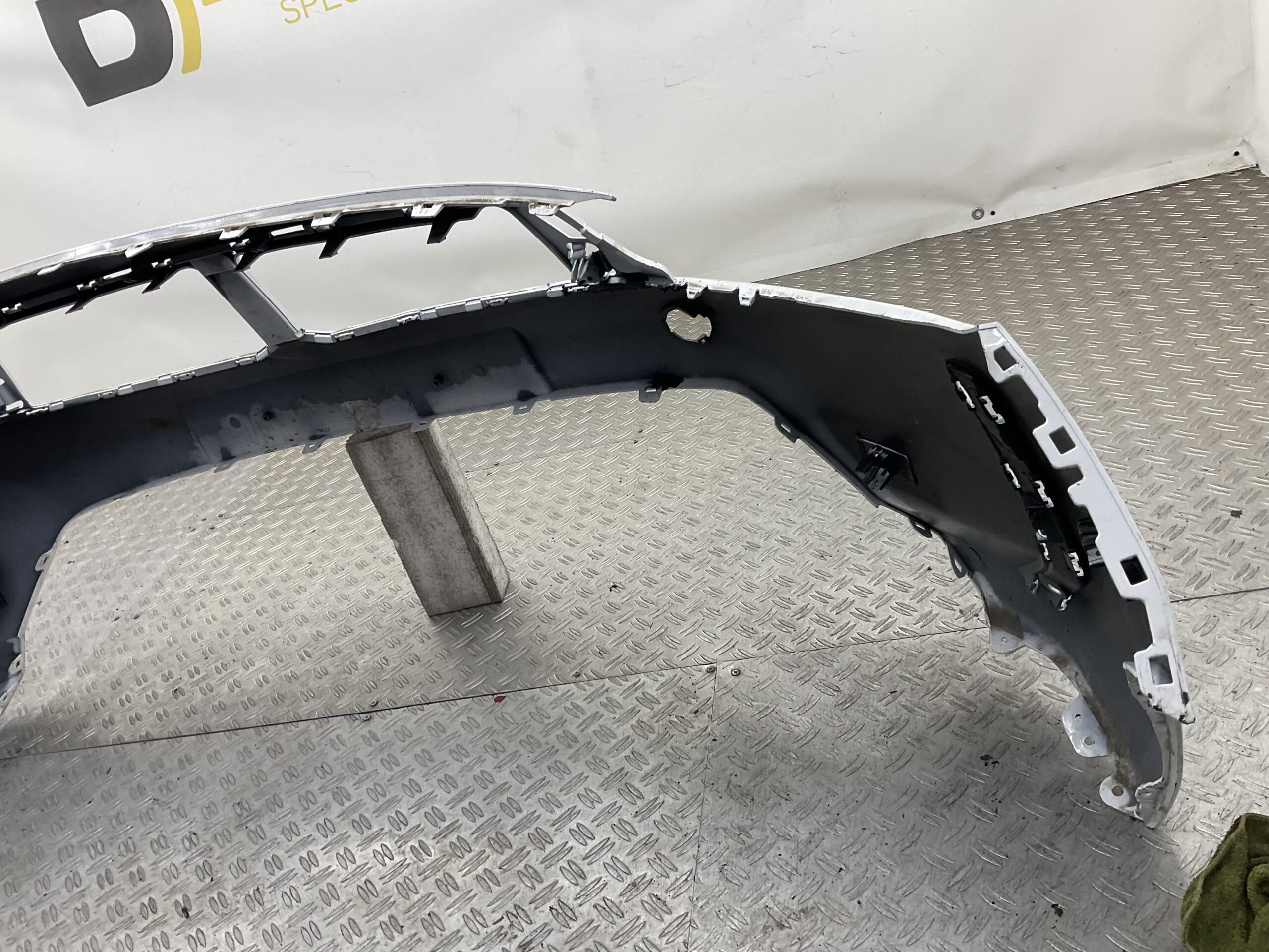 Bumper Opel Corsa F Facelift 24-25 pdc 9850353180 Voorbumper i3-17981z