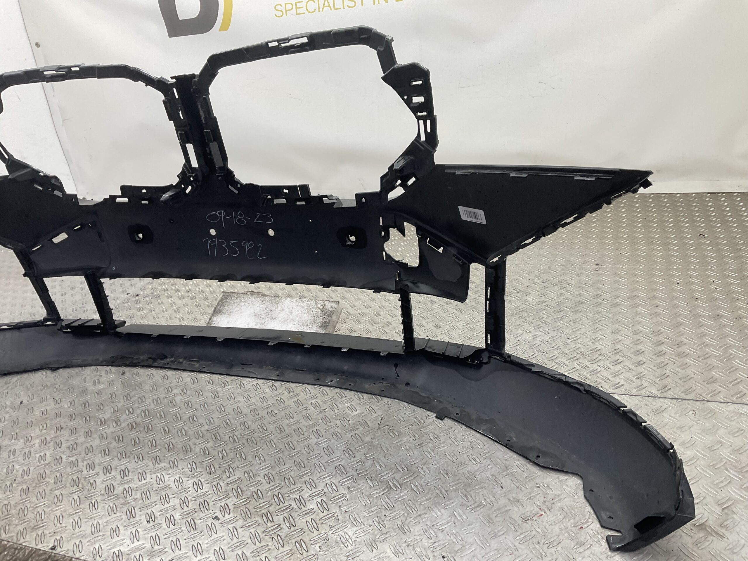 Bumper BMW XM G09 23-24 51119451675 Voorbumper K5-18057z