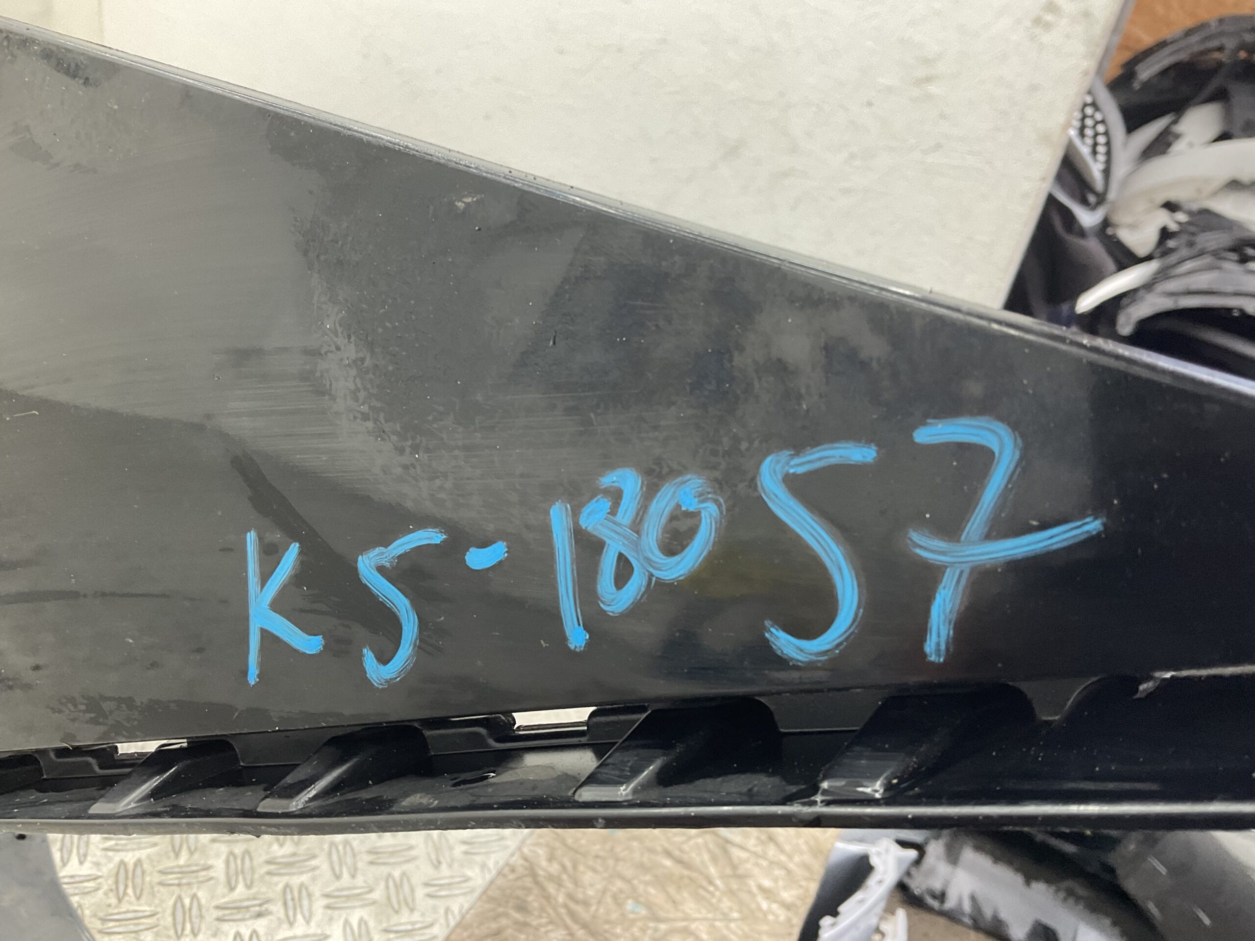 Bumper BMW XM G09 23-24 51119451675 Voorbumper K5-18057z