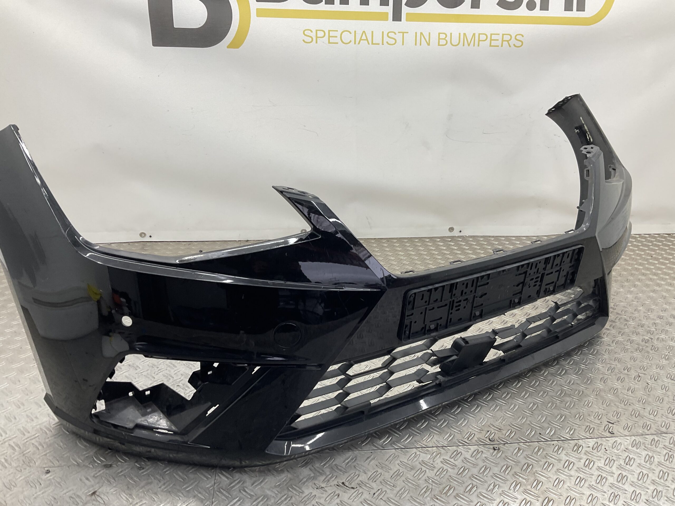 Bumper Seat Ibiza 6F 17-22 6F0807221D Voorbumper C4-18061z