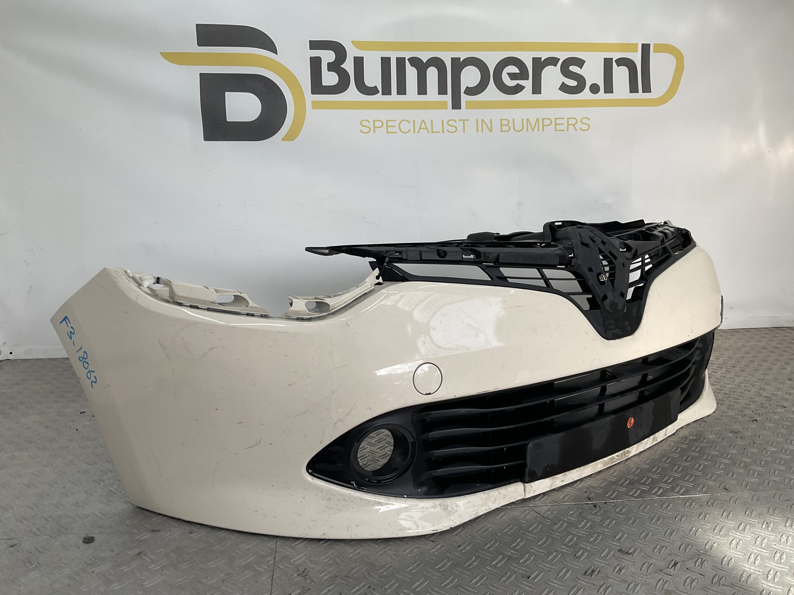 Bumper Renault Clio 4 2012-2015 620221112R Voorbumper F3-18062z