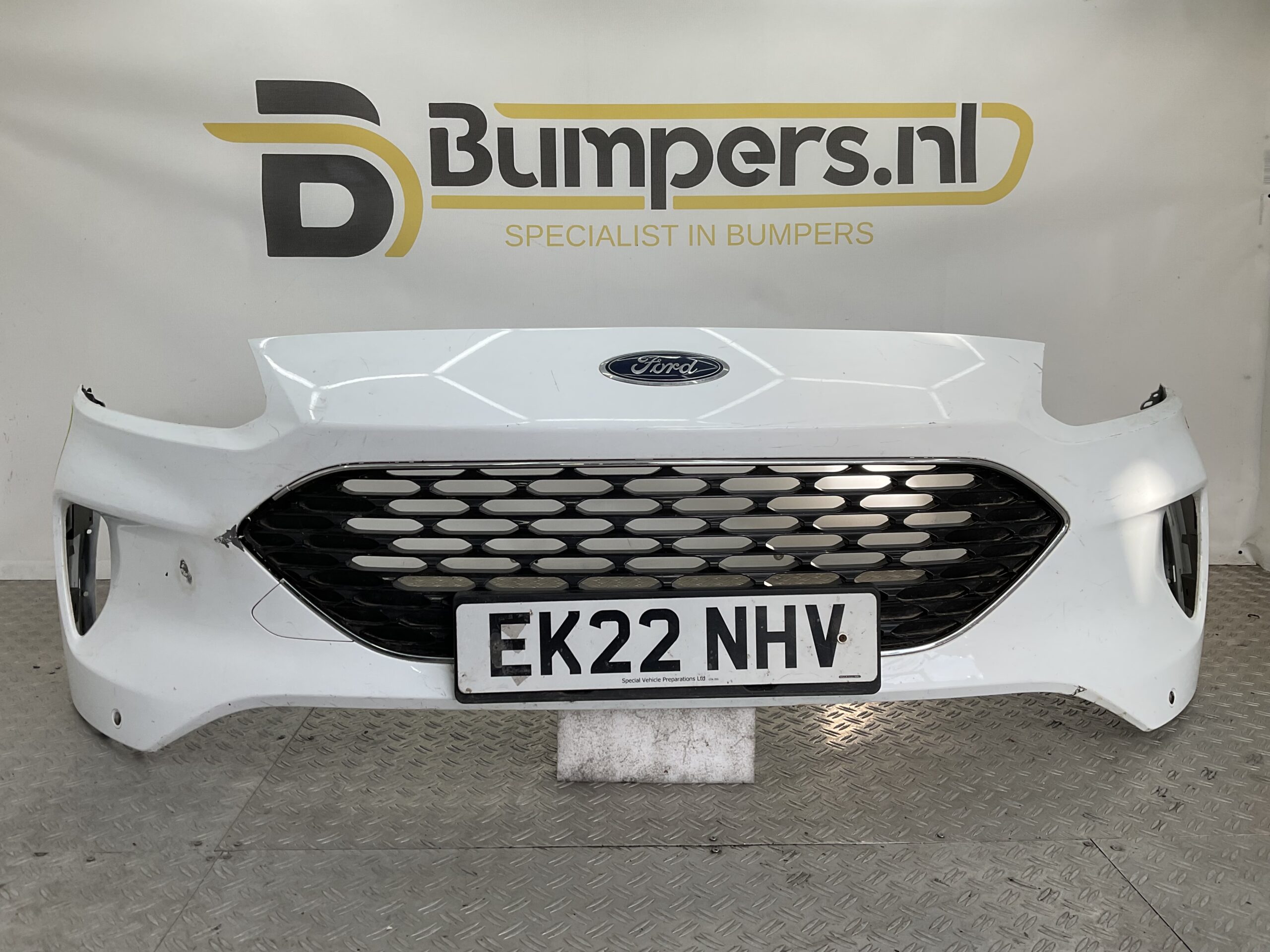 Bumper Ford Kuga MK3 Normaal 19- LV4B-17F003-j Voorbumper D10-18083z