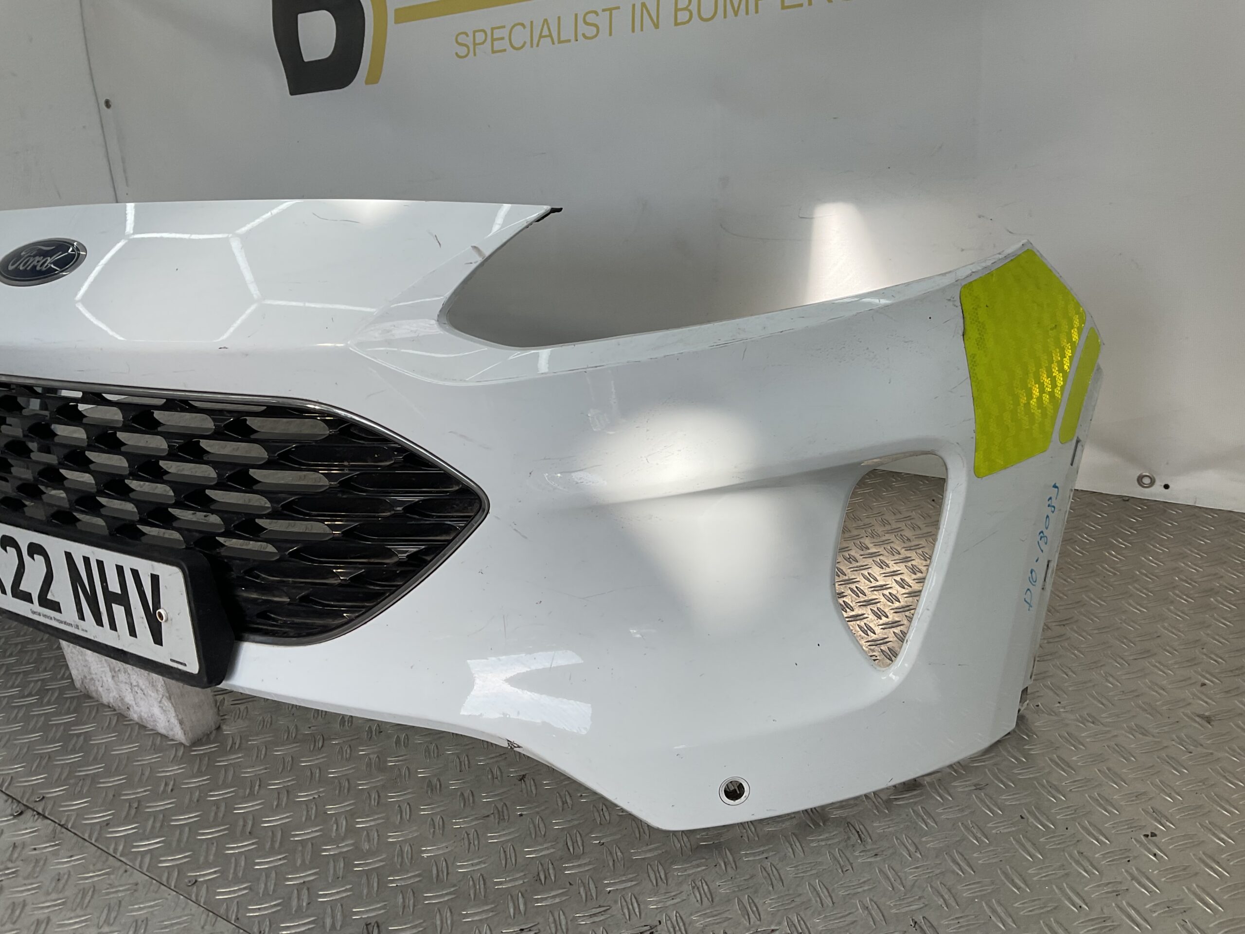 Bumper Ford Kuga MK3 Normaal 19- LV4B-17F003-j Voorbumper D10-18083z