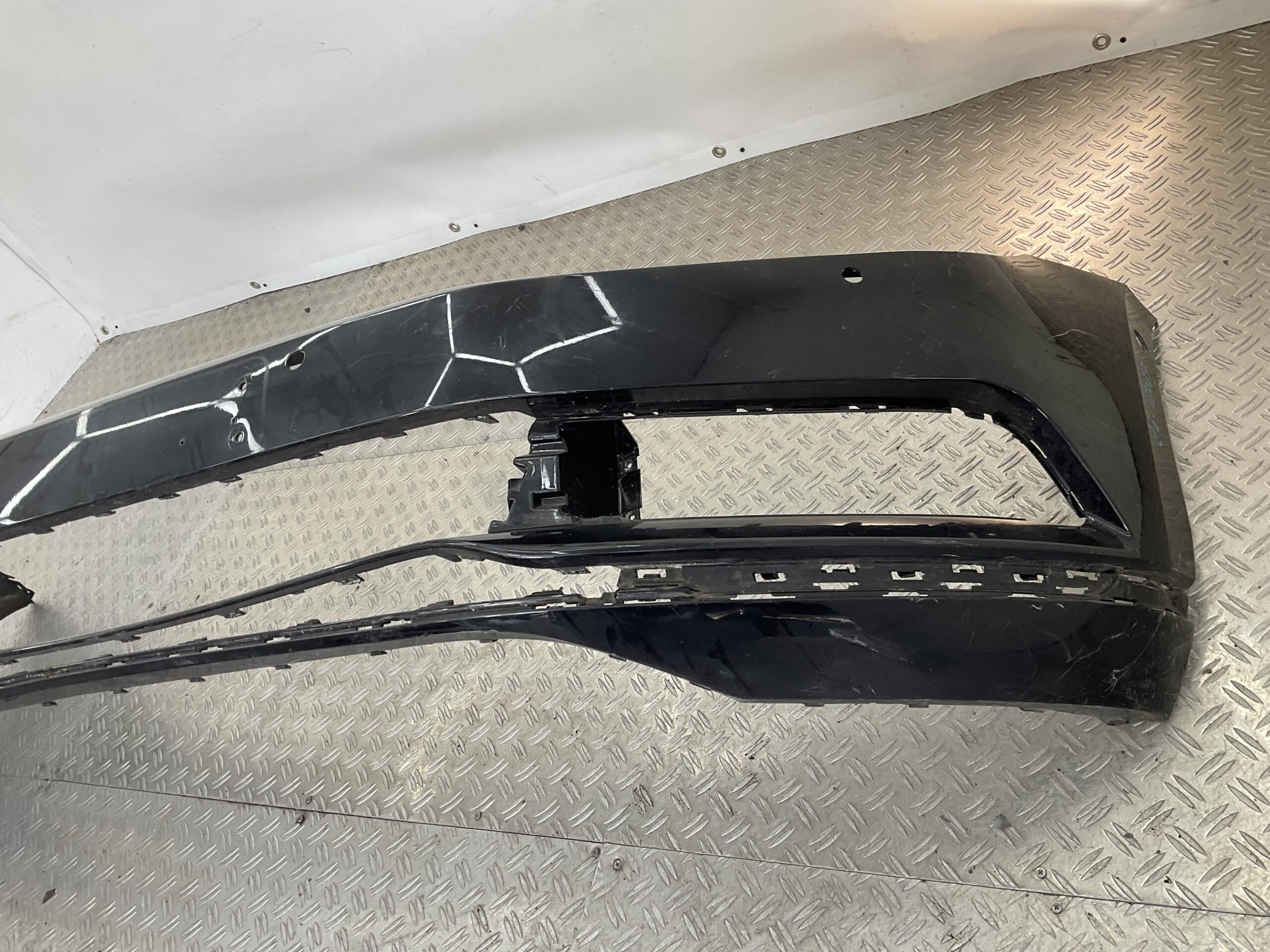 Bumper Volkswagen Passat B8 3G 15- 6xpdc 3G0807221a Voorbumper C2-18087z