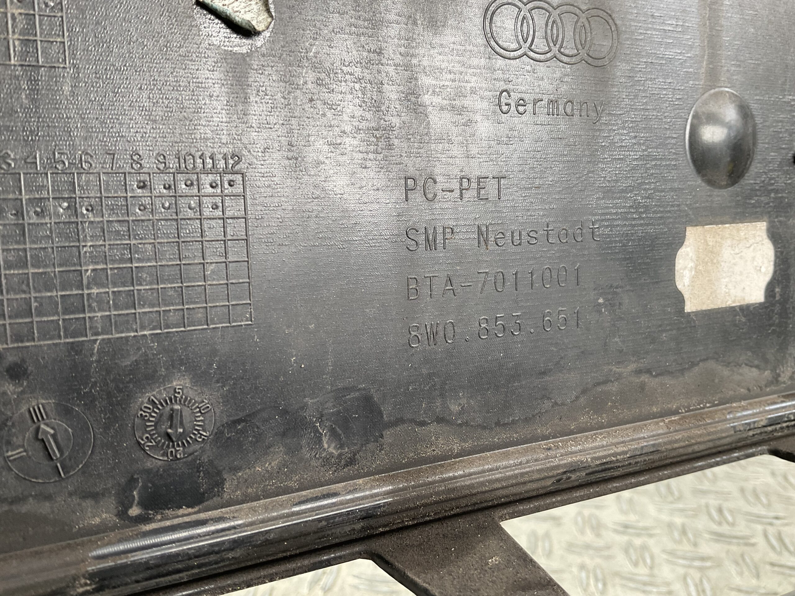 Bumper Audi A4 BW0 B9 Normaal 14-17 8W0807437 Voorbumper H3-15799z