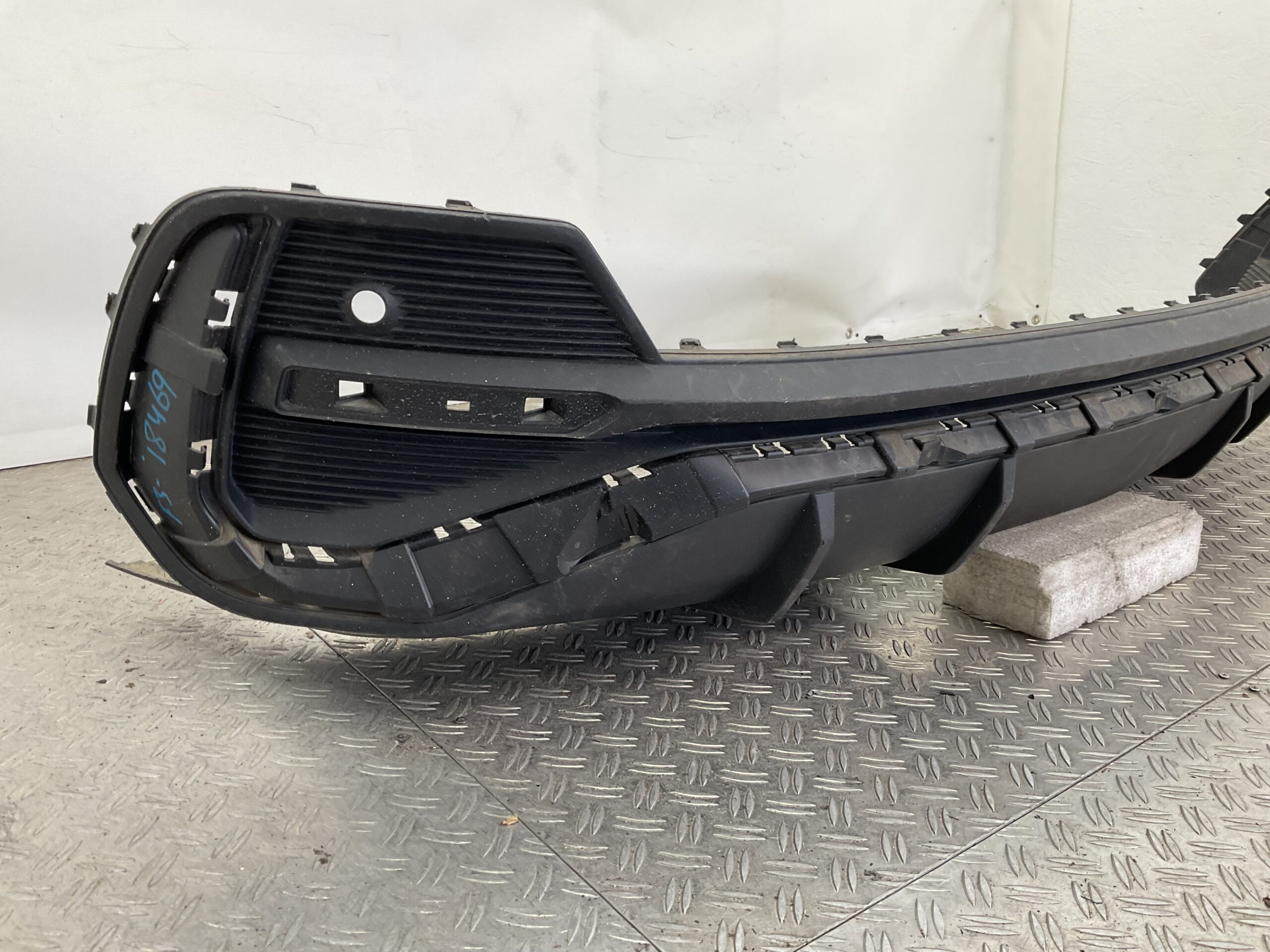 Bumper Audi Q3 F3 18- 83F807521B Achterbumper lip F3-18469