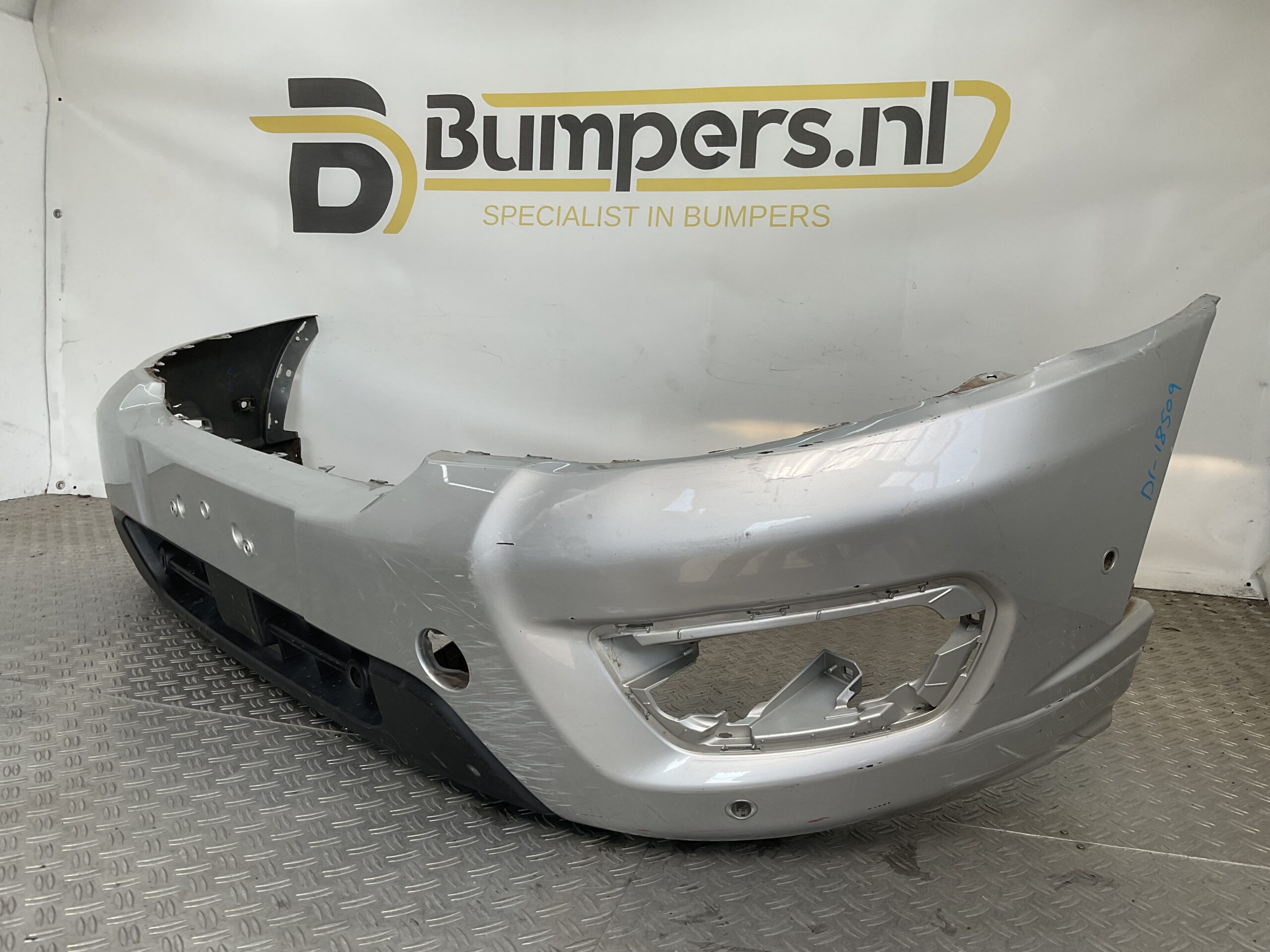 Bumper Ford Transit KK31-R17757-D/E/F Voorbumper D1-18509