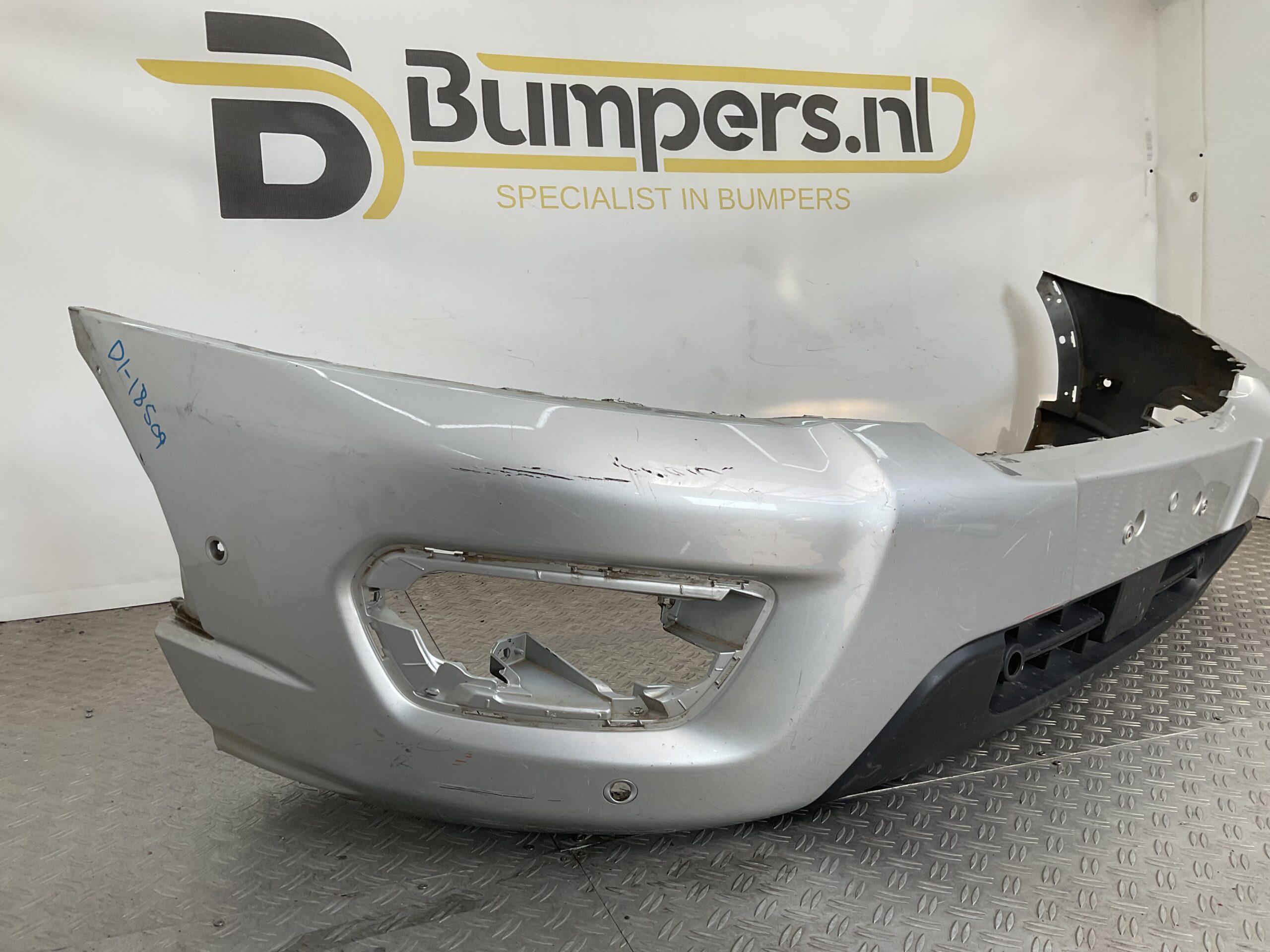 Bumper Ford Transit KK31-R17757-D/E/F Voorbumper D1-18509
