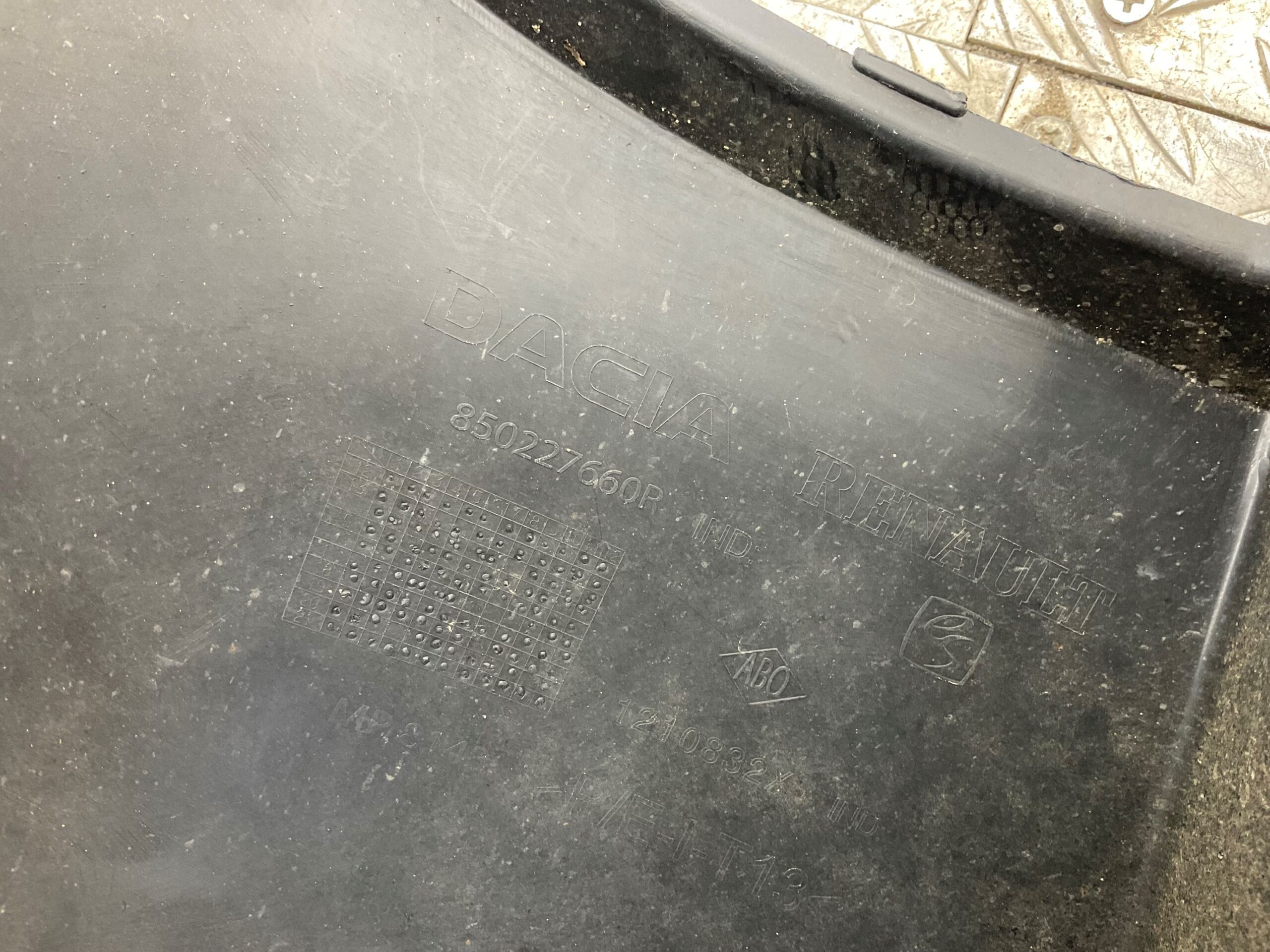 Bumper Dacia Logan 2 II 12-20 850227660R Achterbumper F3-18523