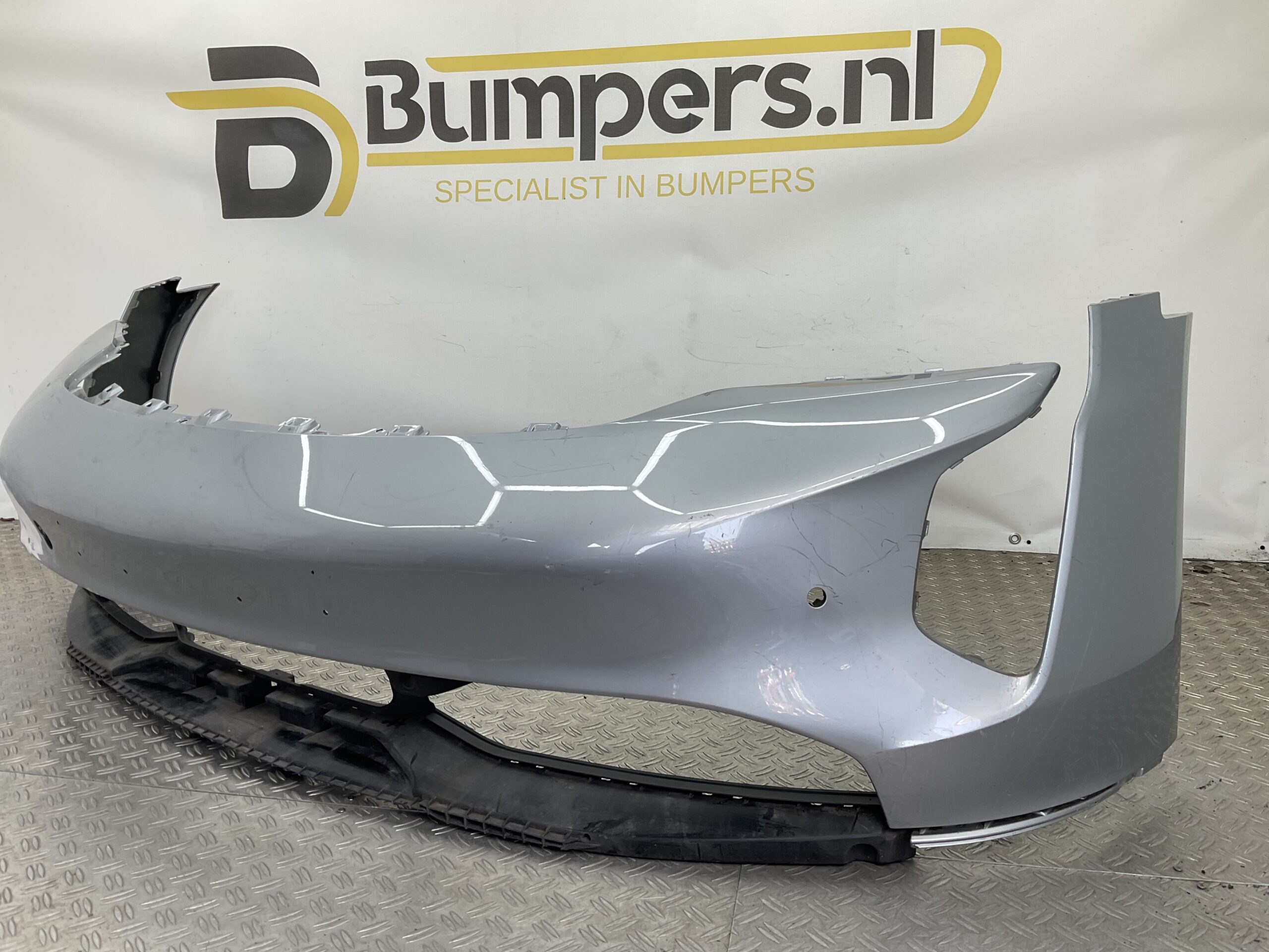 Bumper Porsche Taycan 9J1807683 Voorbumper MI16985