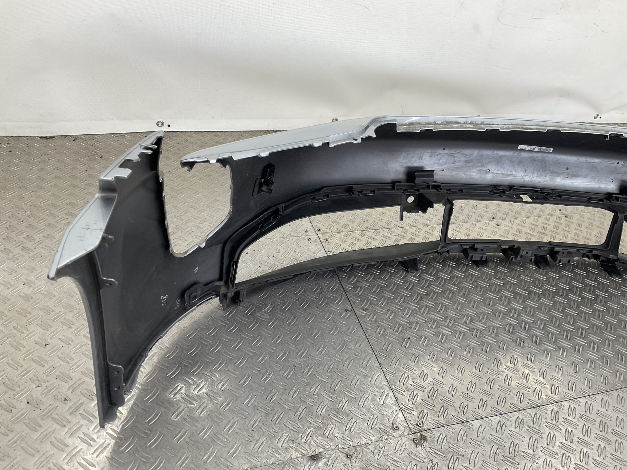 Bumper Porsche Taycan 9J1807683 Voorbumper MI16985