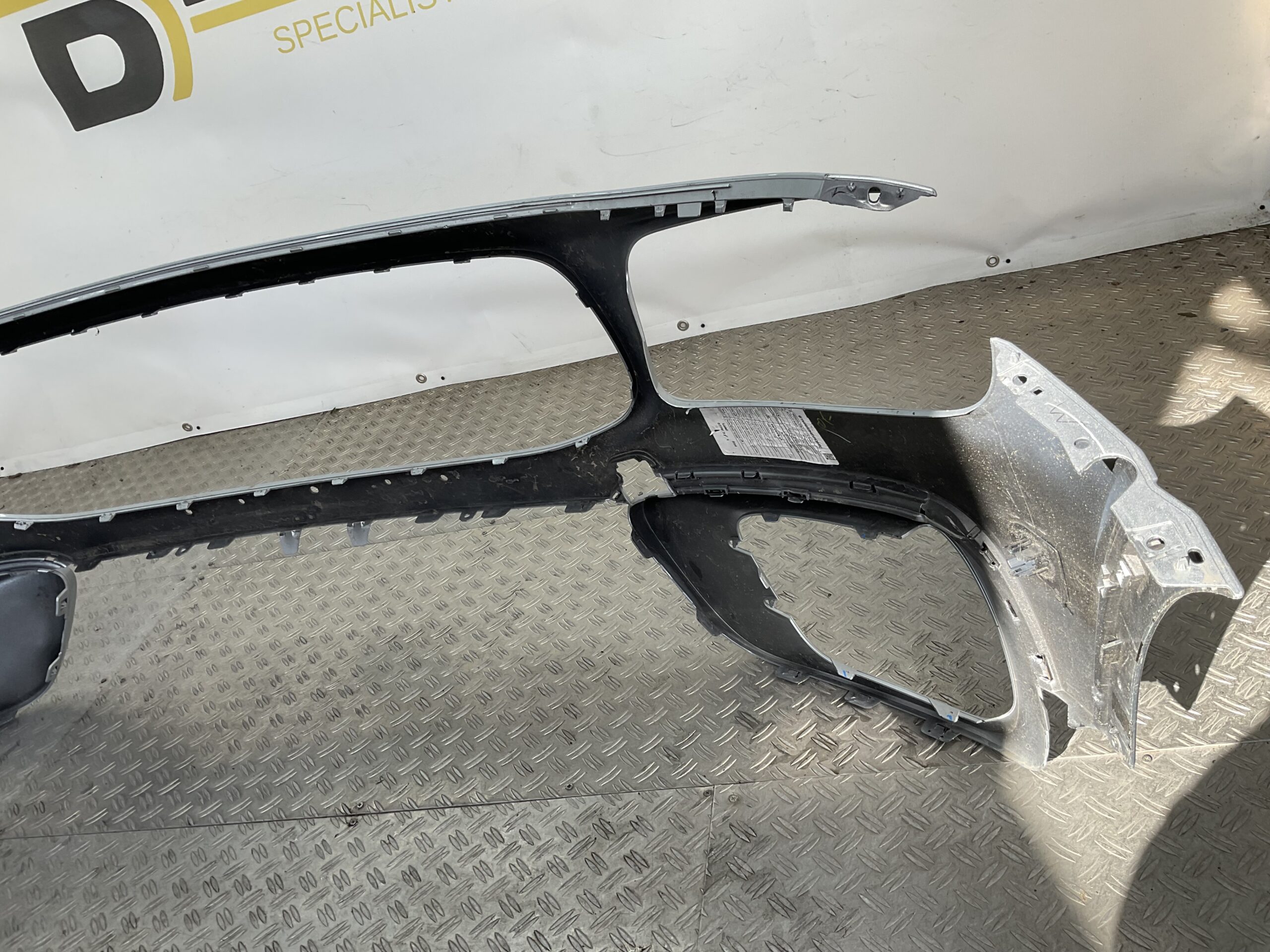 Bumper Mercedes-Benz GLB X247 A2478859110 Voorbumper B3-18581