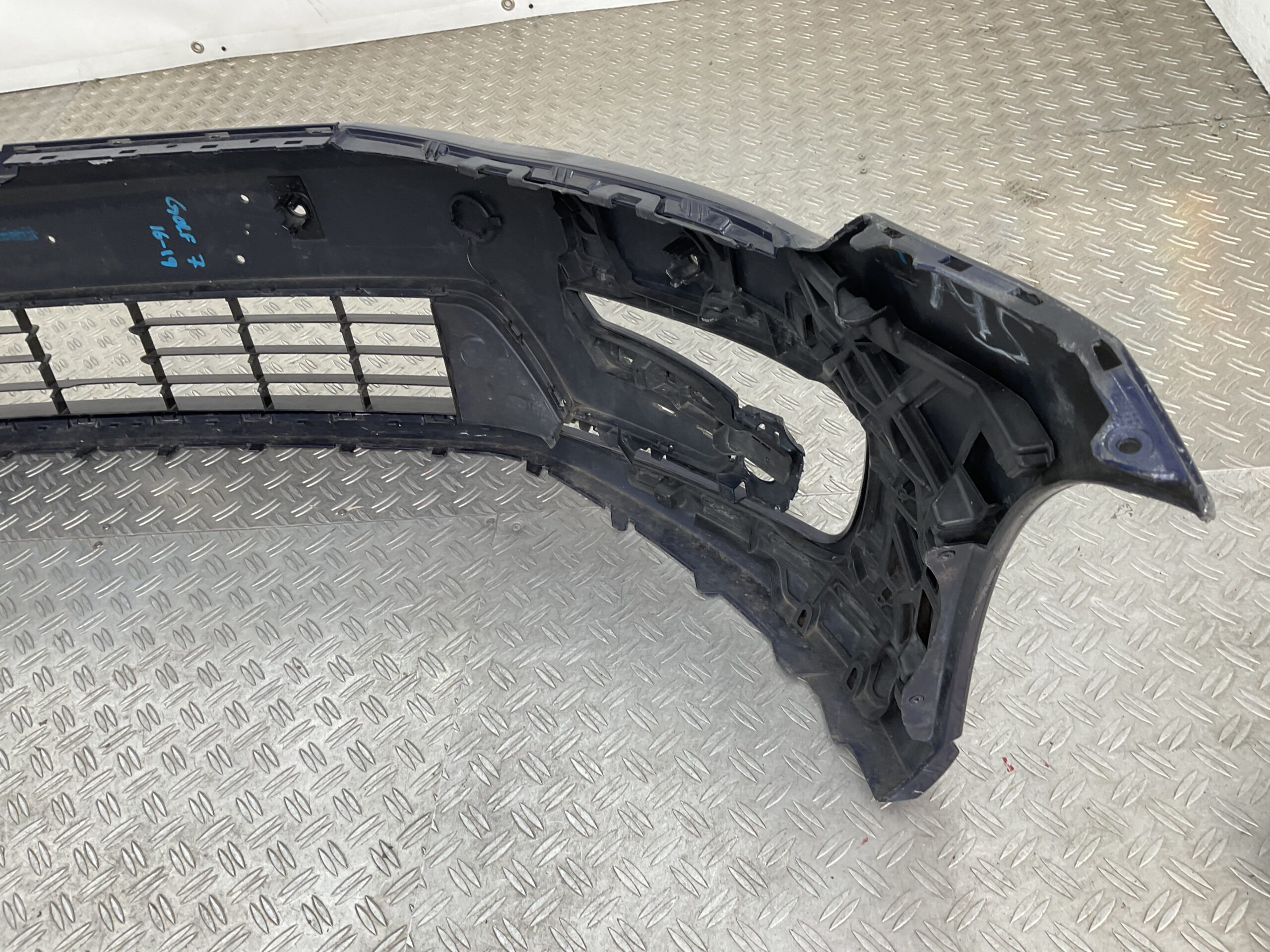 Bumper Volkswagen Golf 7 E-Golf EGolf GTE Facelift 5GE807221C 16-19 Voorbumper 2-C2-13927