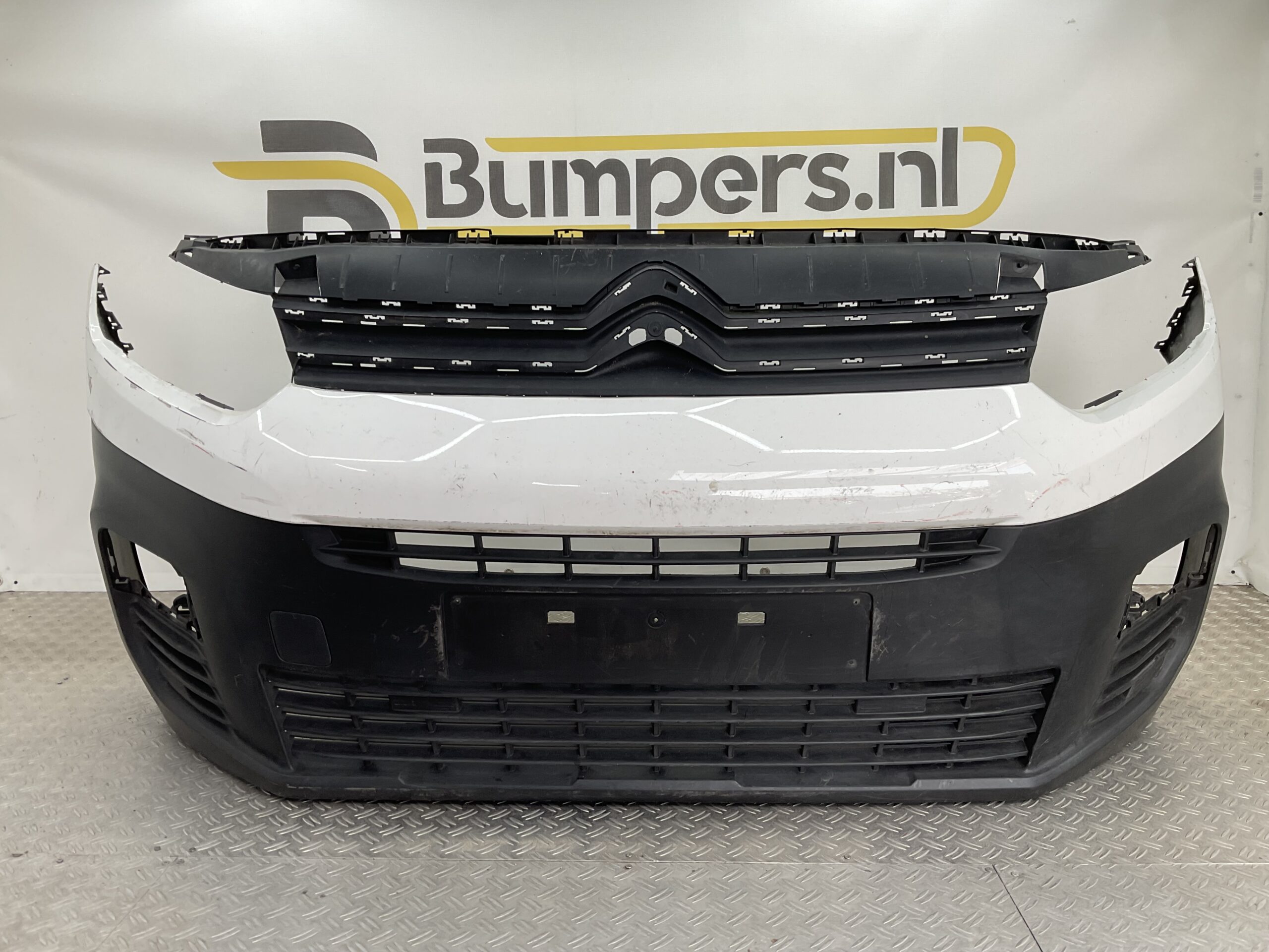 Bumper Citroen Jumpy Peugeot Expert 2017-2020 Voorbumper J5-17377