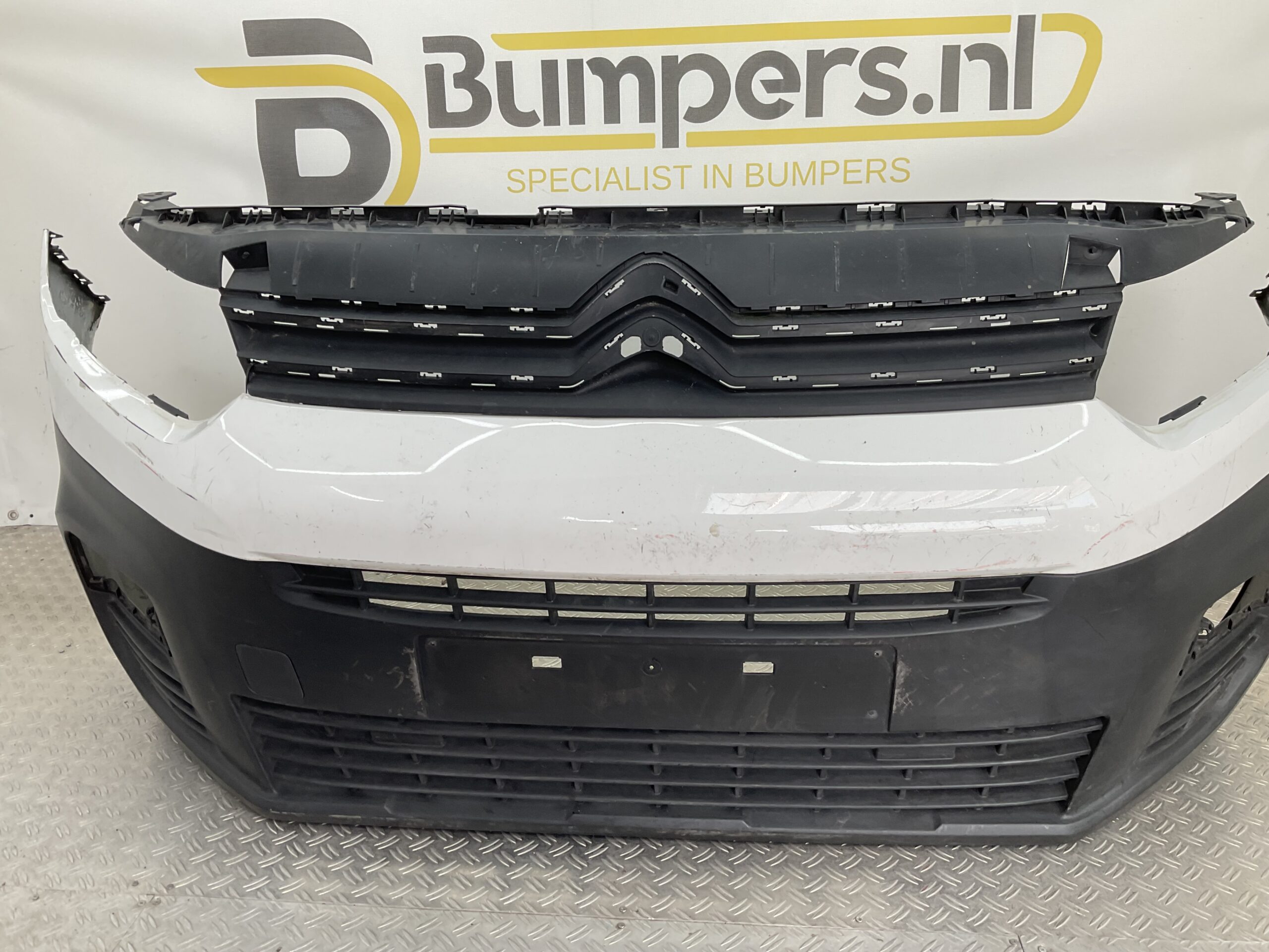 Bumper Citroen Jumpy Peugeot Expert 2017-2020 Voorbumper J5-17377