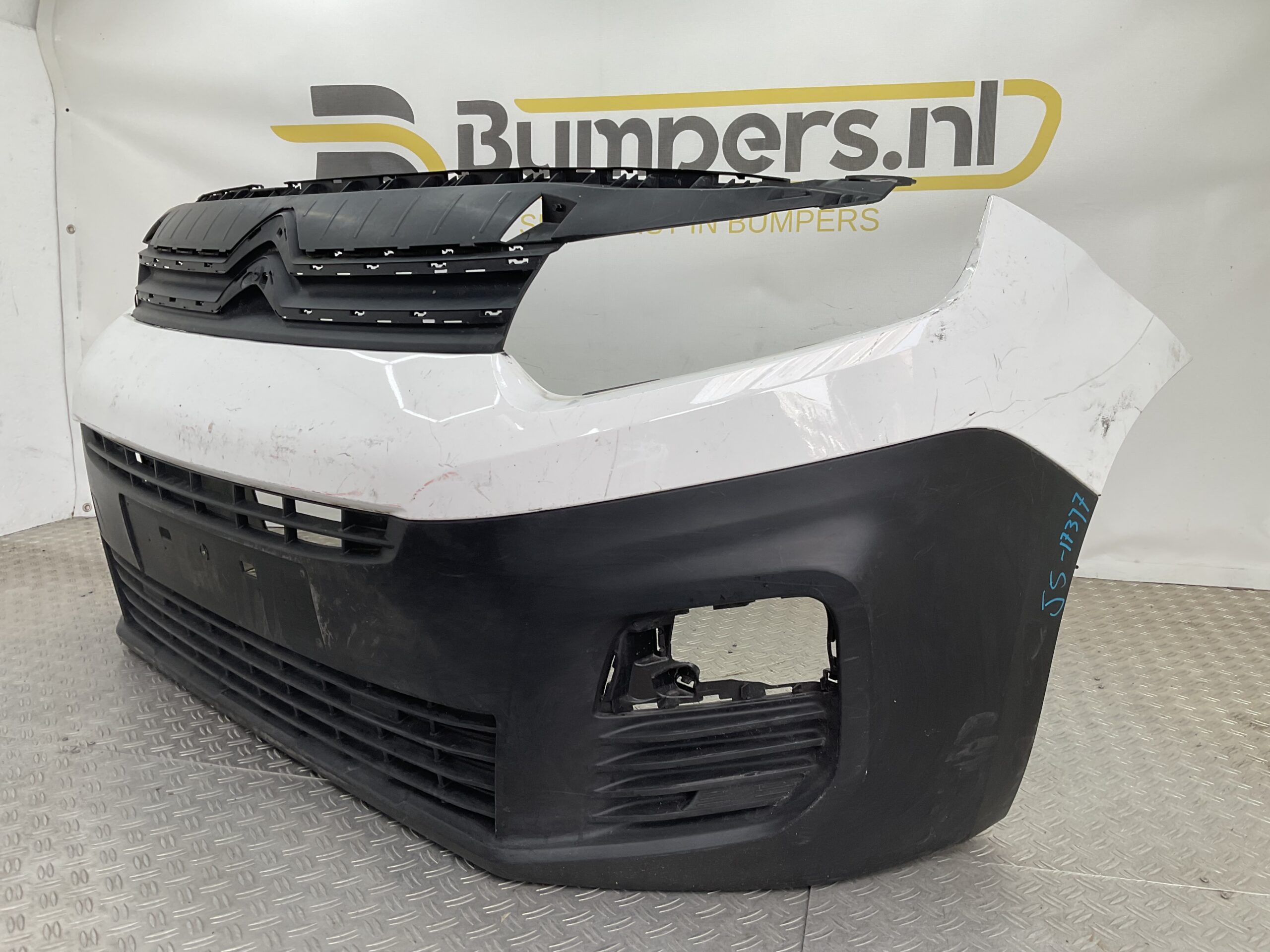 Bumper Citroen Jumpy Peugeot Expert 2017-2020 Voorbumper J5-17377