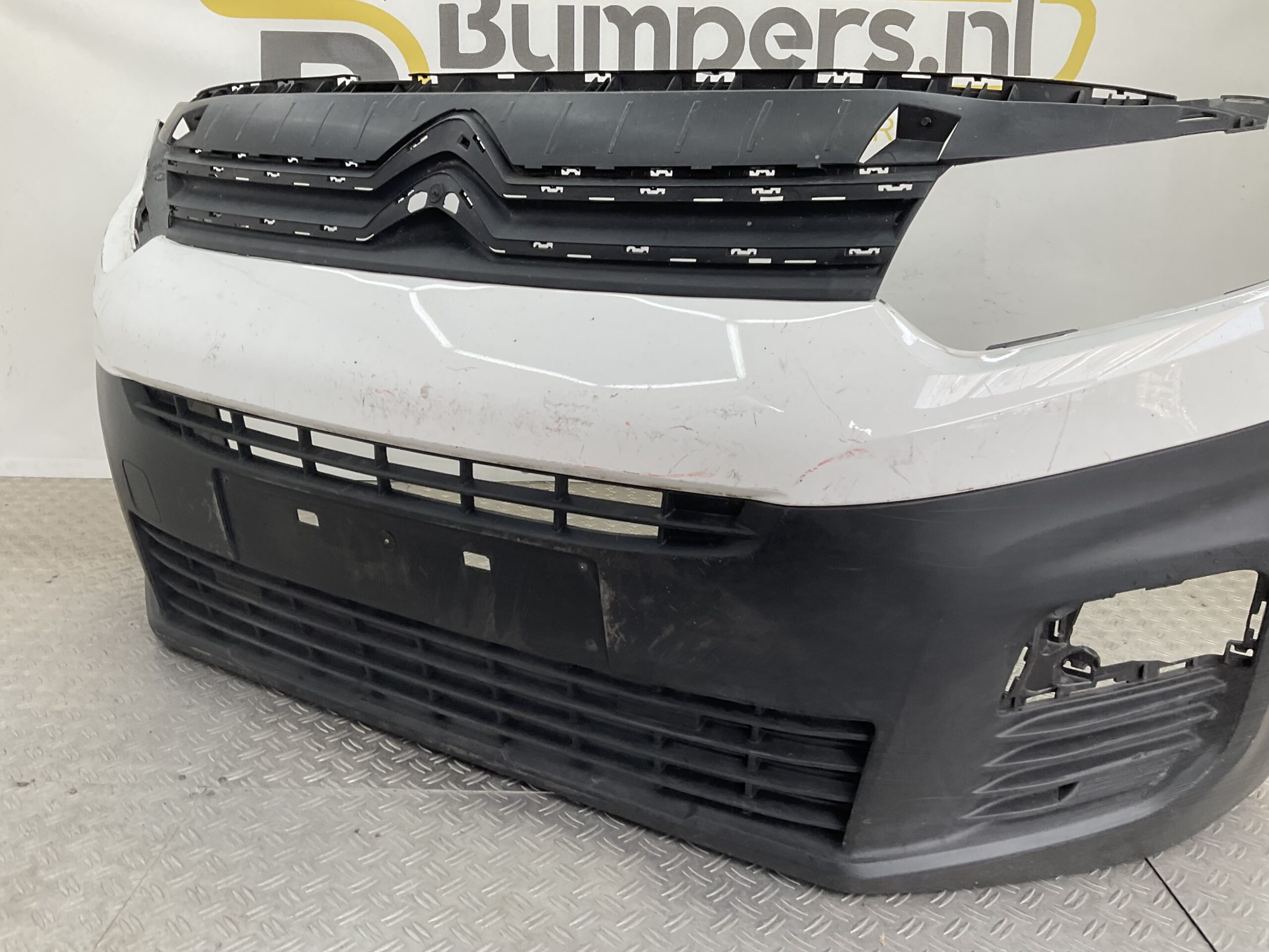 Bumper Citroen Jumpy Peugeot Expert 2017-2020 Voorbumper J5-17377