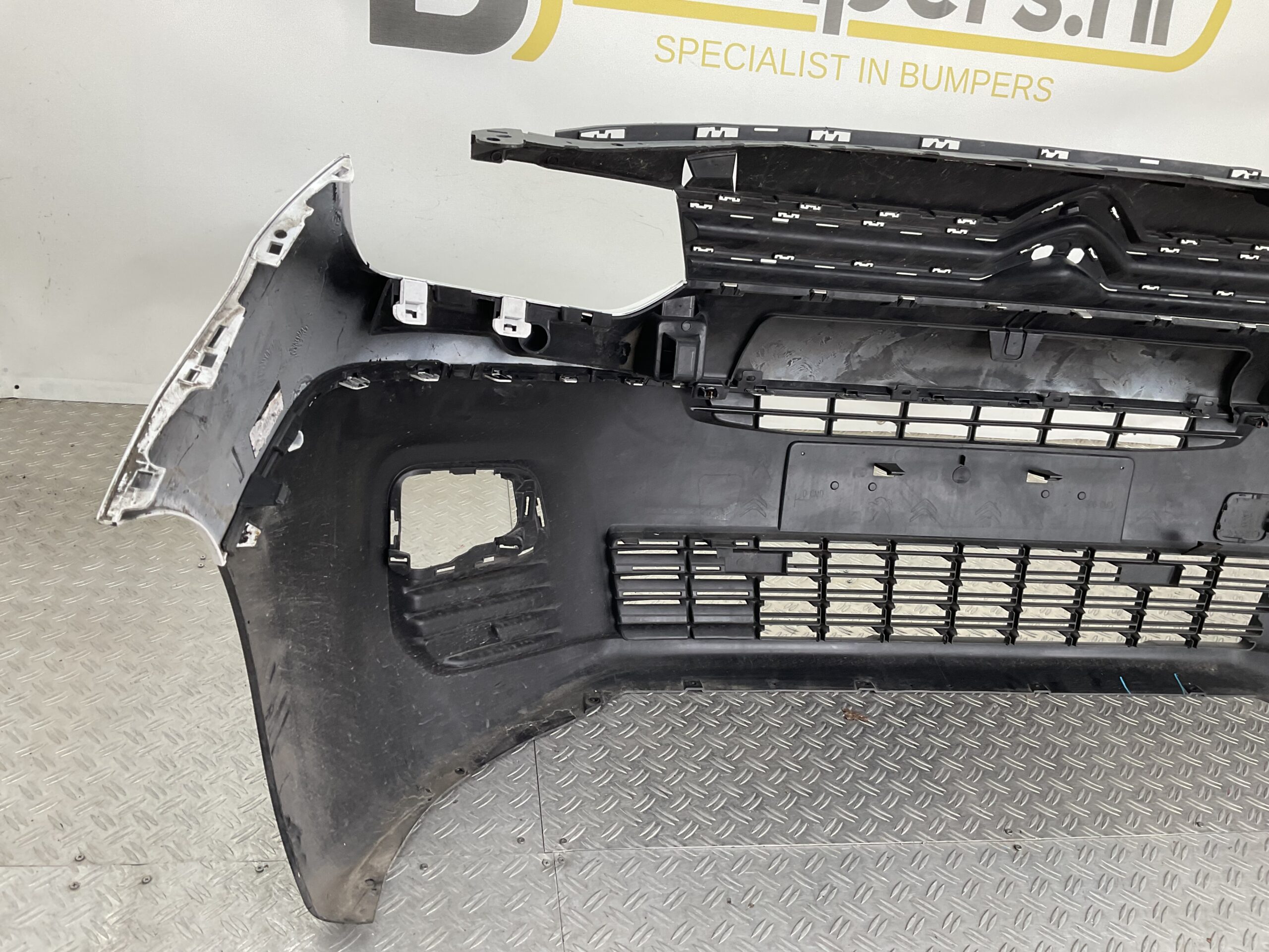 Bumper Citroen Jumpy Peugeot Expert 2017-2020 Voorbumper J5-17377