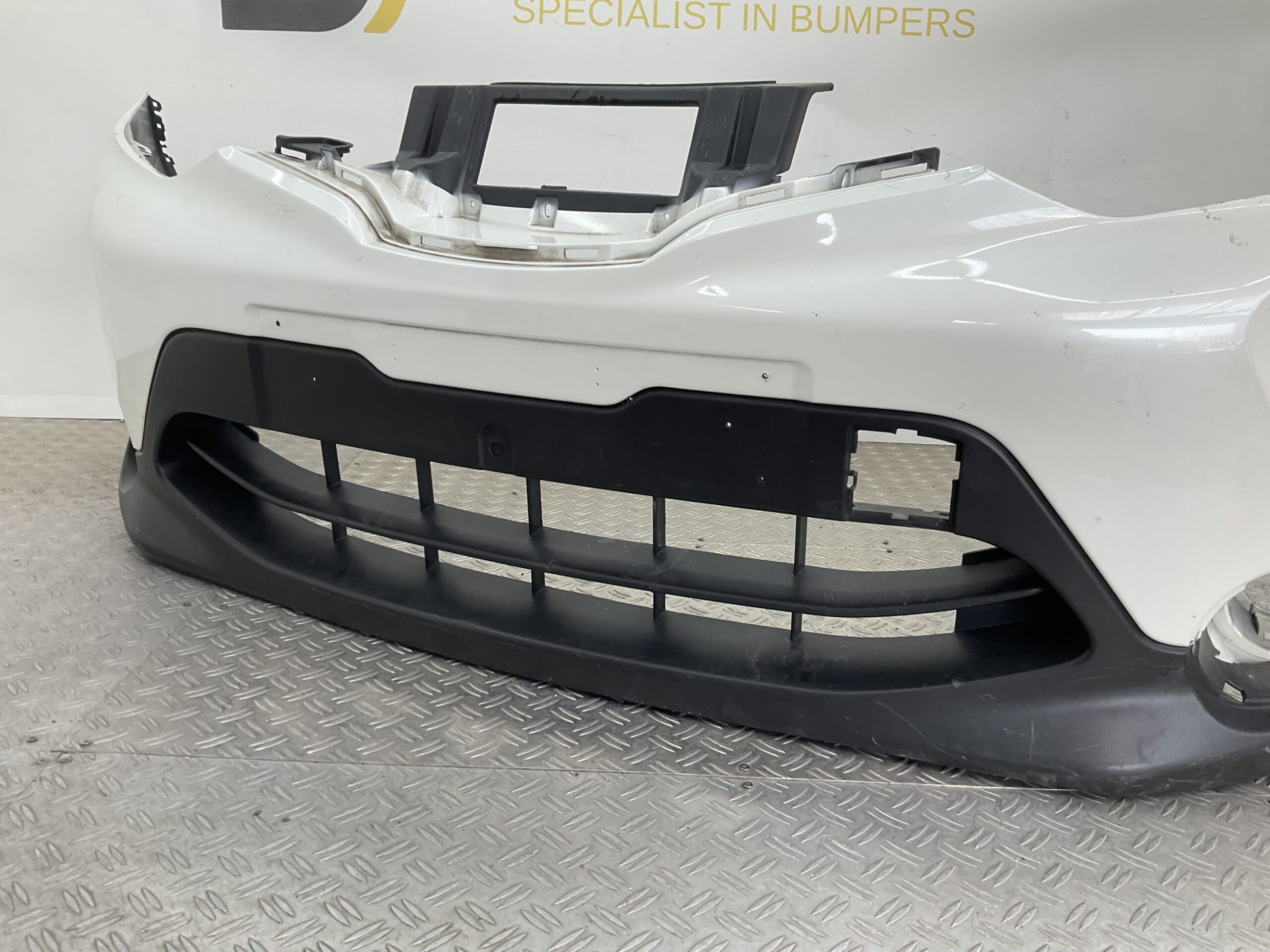 Bumper Nissan Qashqai 12-17 620224ea0h Voorbumper G8-18614