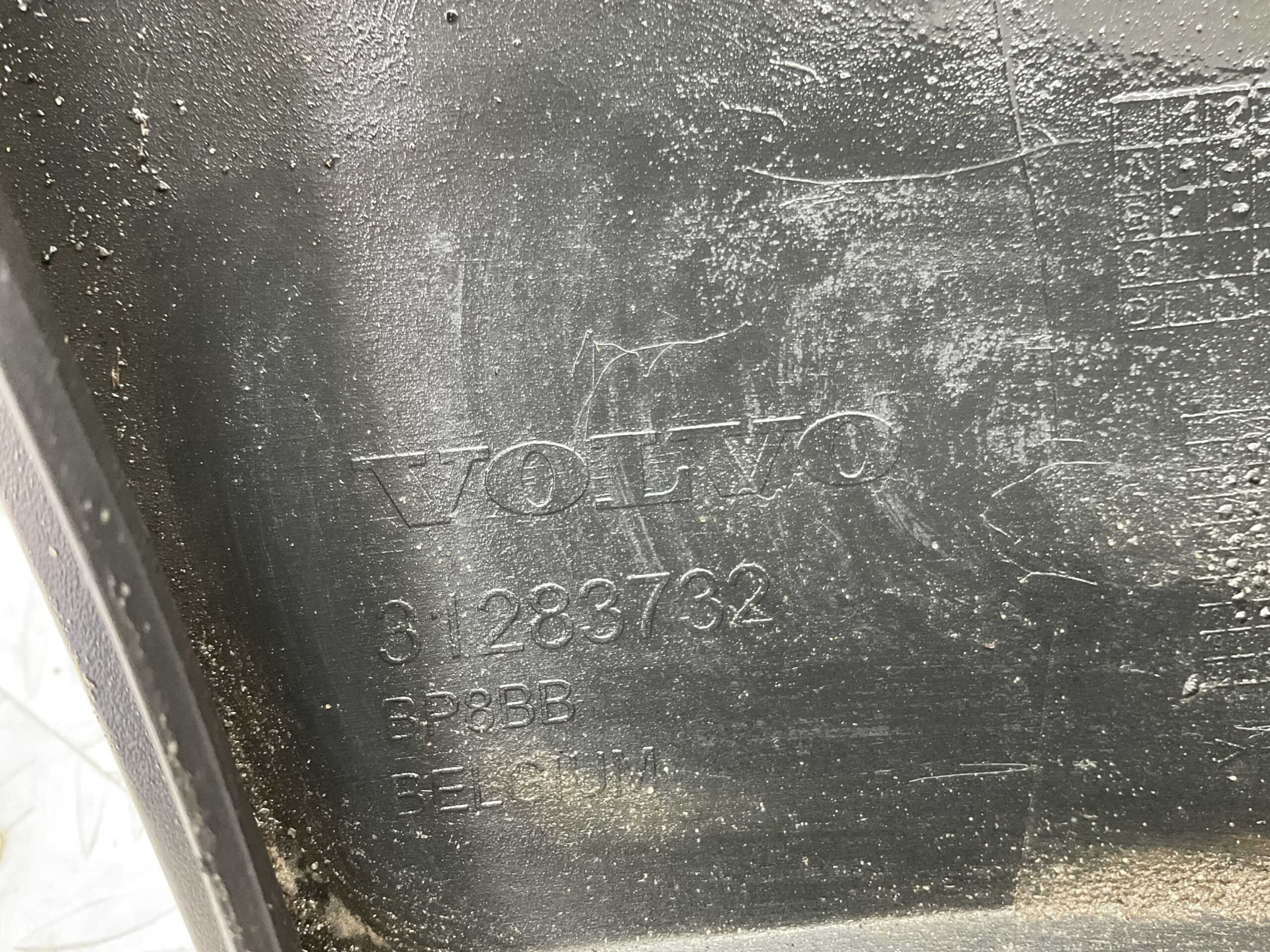 Bumper Volvo V40 Normaal 12- kls pdc 31283732 Grill Voorbumper E4-18628