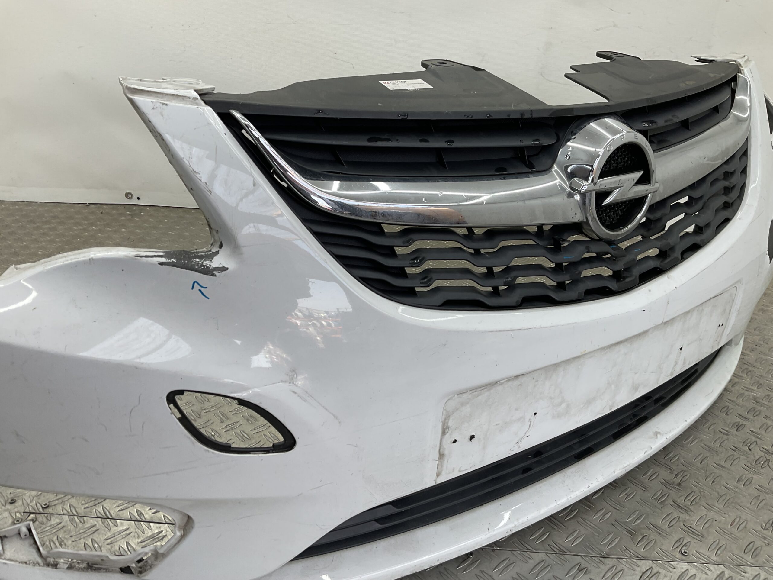 Bumper Opel Karl 14-24 94514484 Voorbumper i9-18635