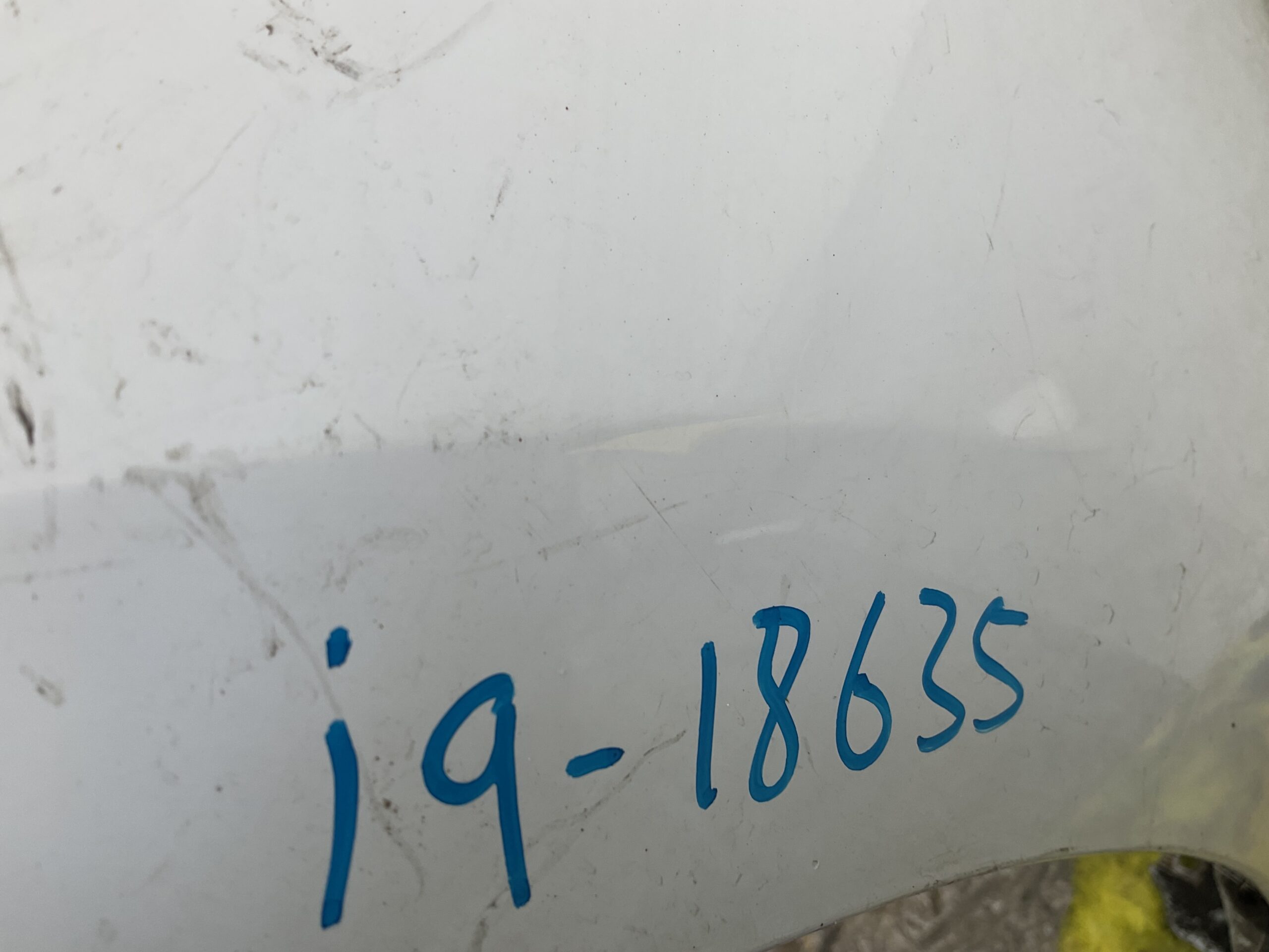 Bumper Opel Karl 14-24 94514484 Voorbumper i9-18635